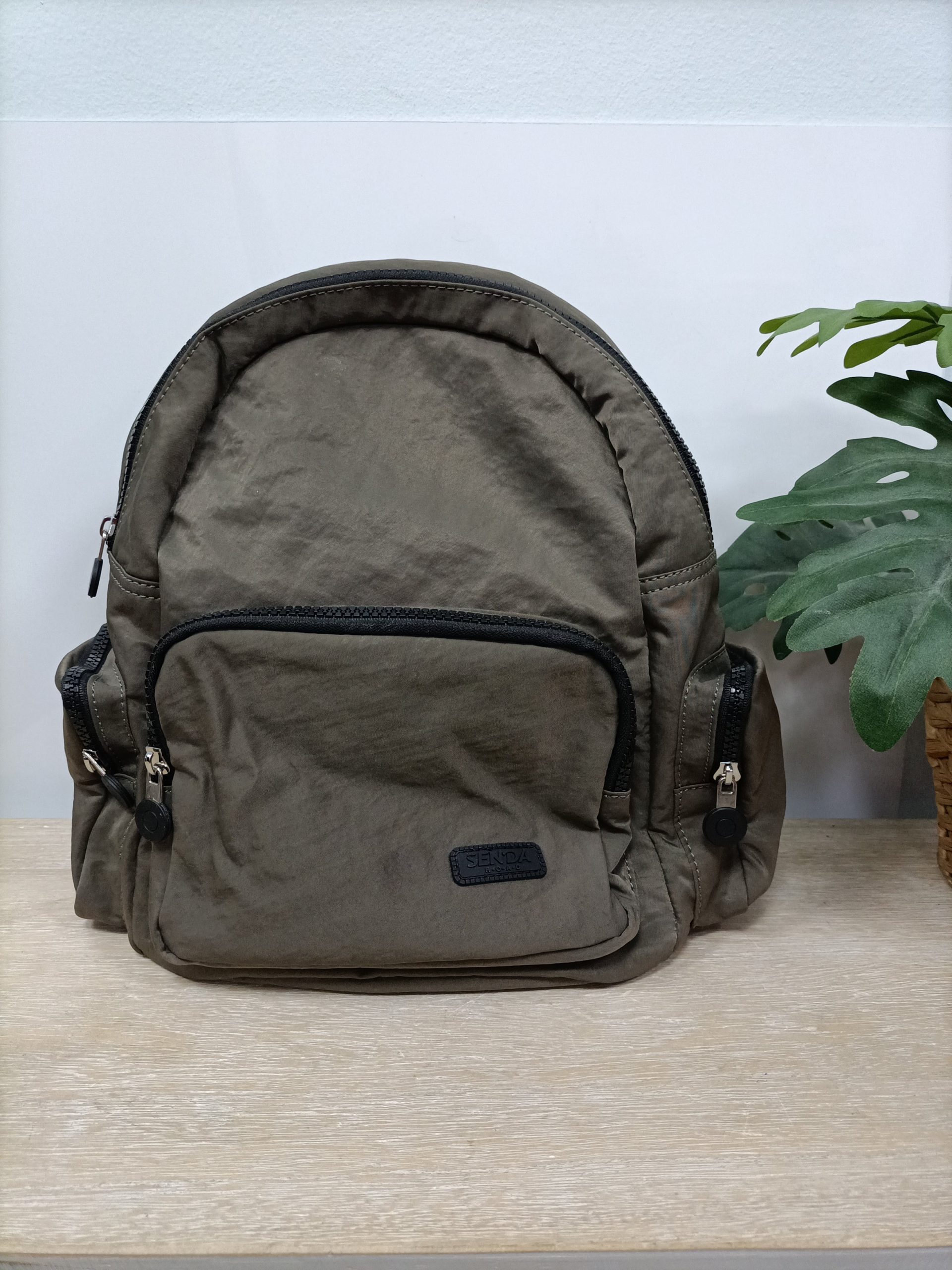 SENDA. Mochila verde lona