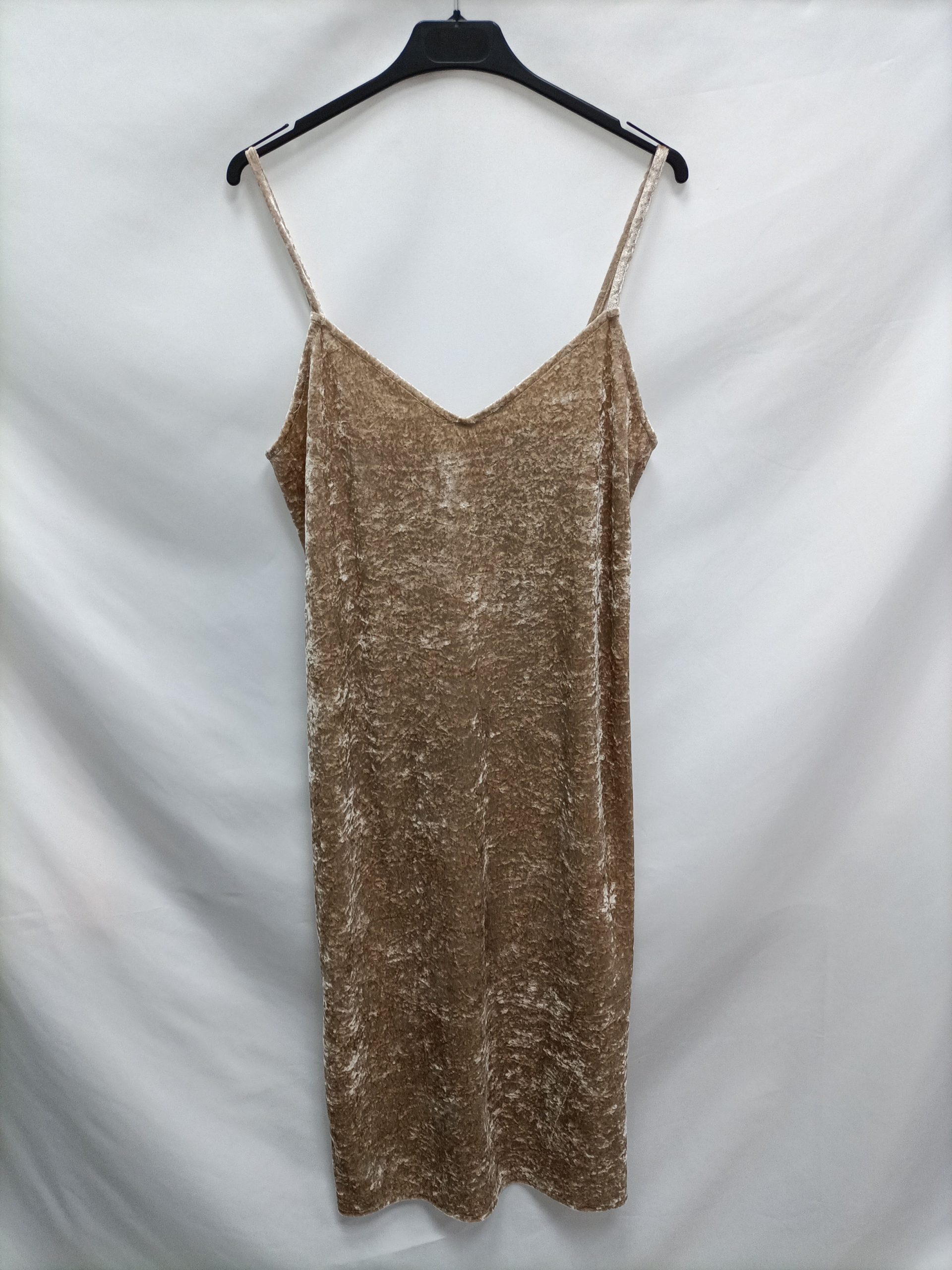 MANGO. Vestido midi terciopelo  T.s