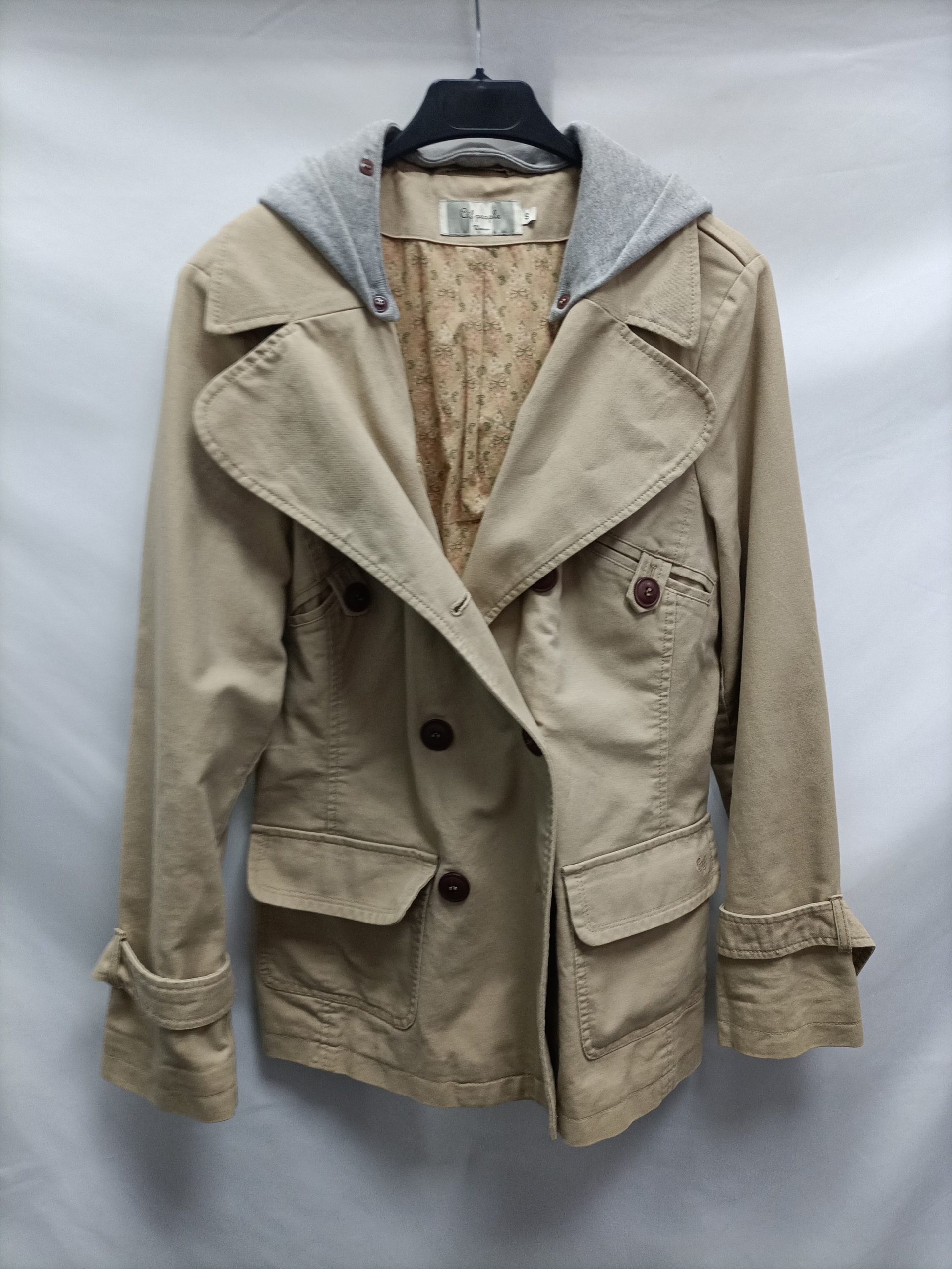 CORTEFIEL. Blazer beige capucha T.s