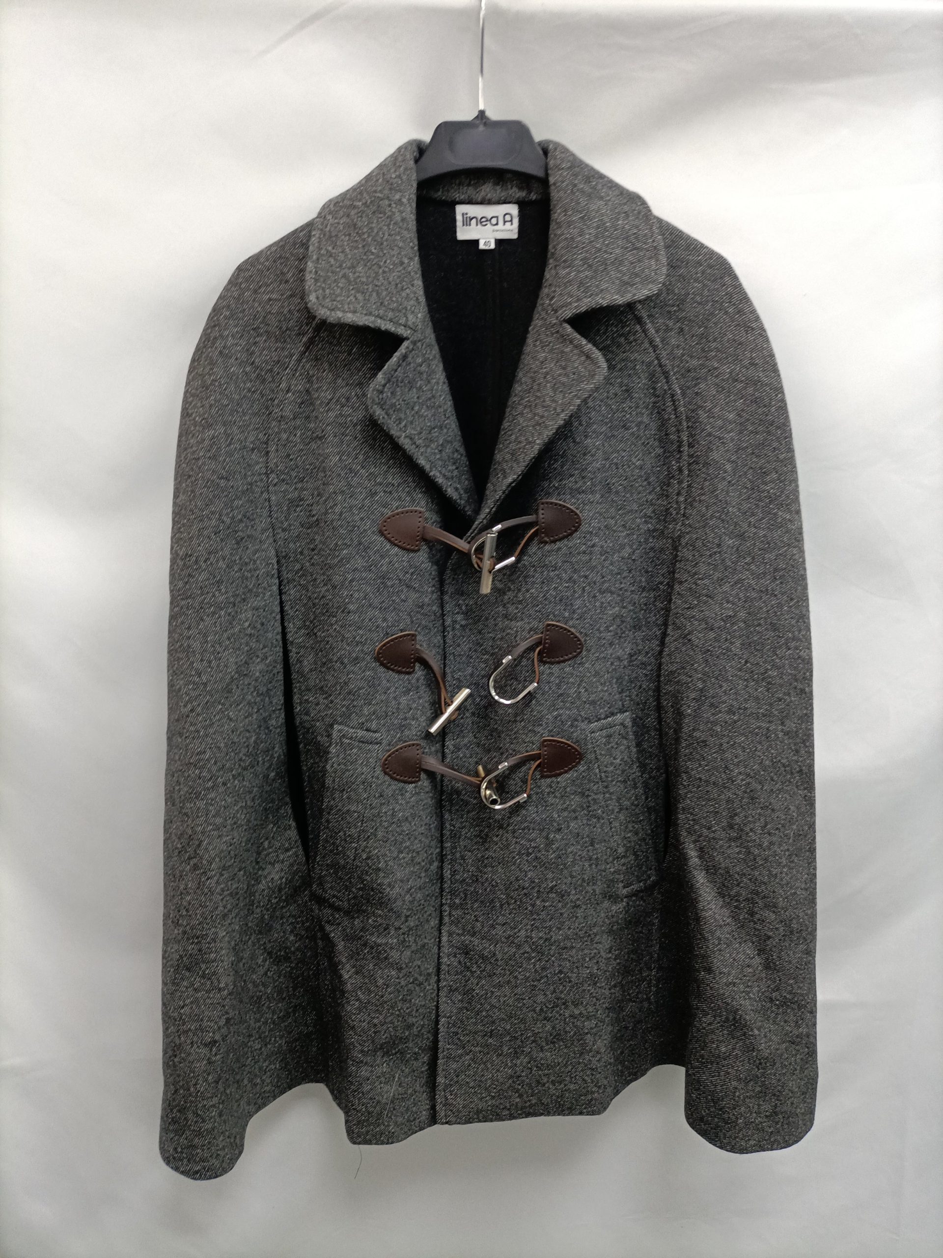 LINEA A. Capa gris jaspeado T.40