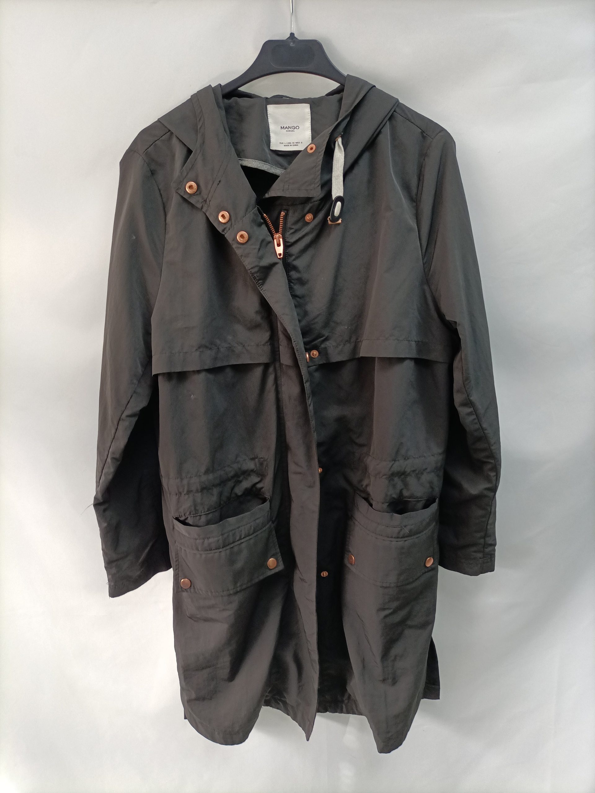 MANGO. Parka negra fina T.l (tara)