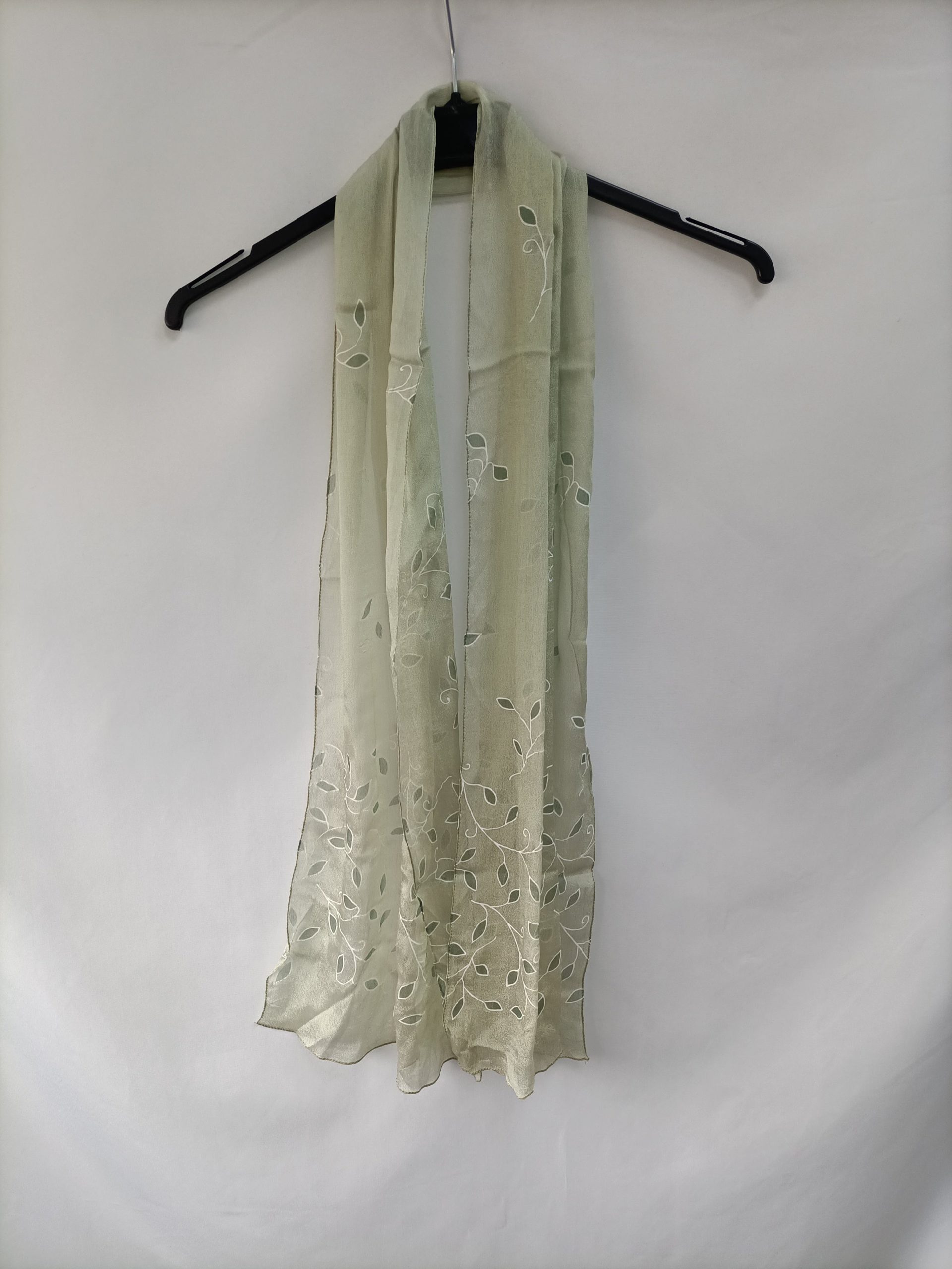 OTRAS. Pañuelo verde hojas