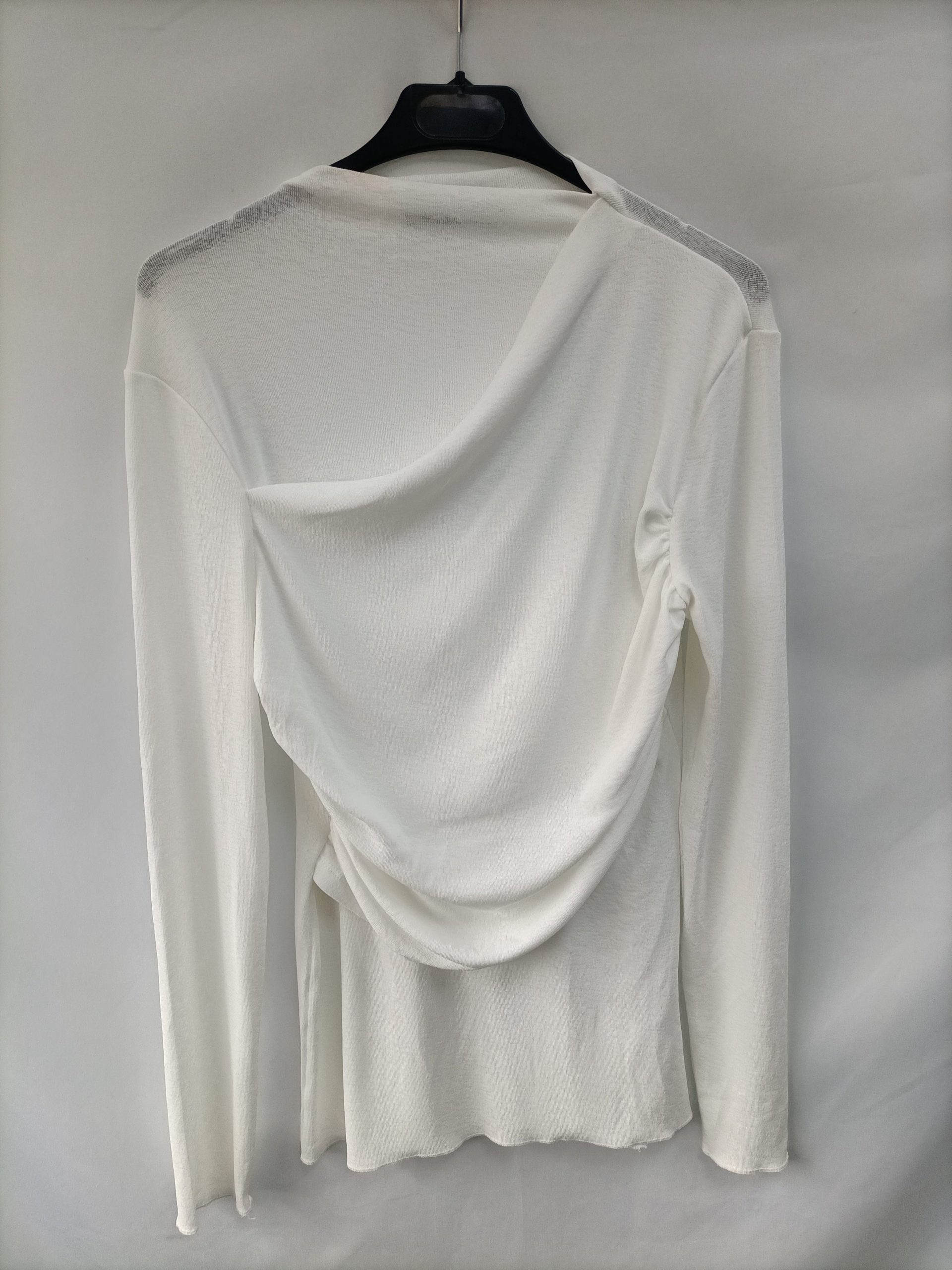 SFERA. Top blanco cruzado T.l