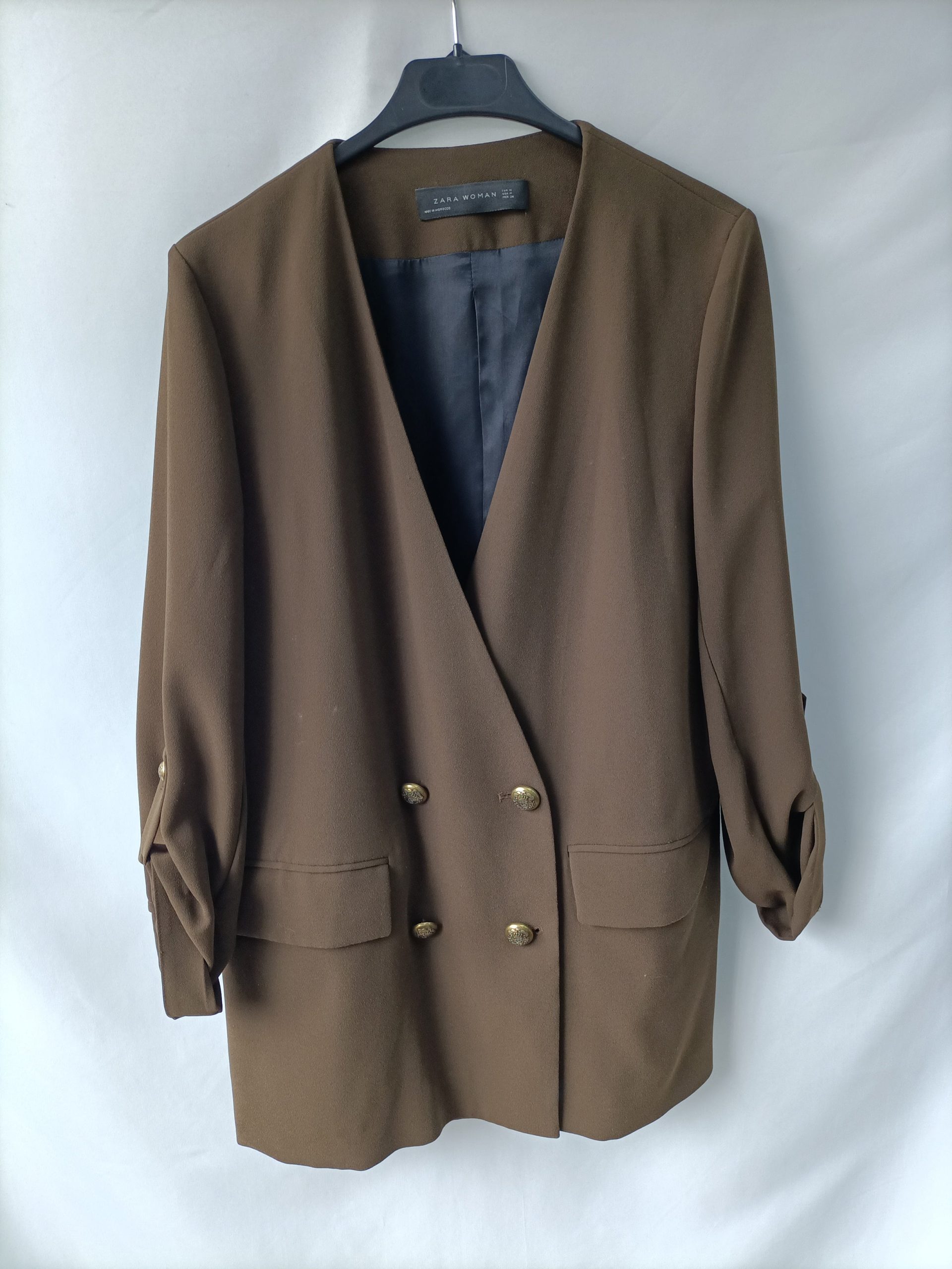 ZARA. Blazer verde fluida T.m