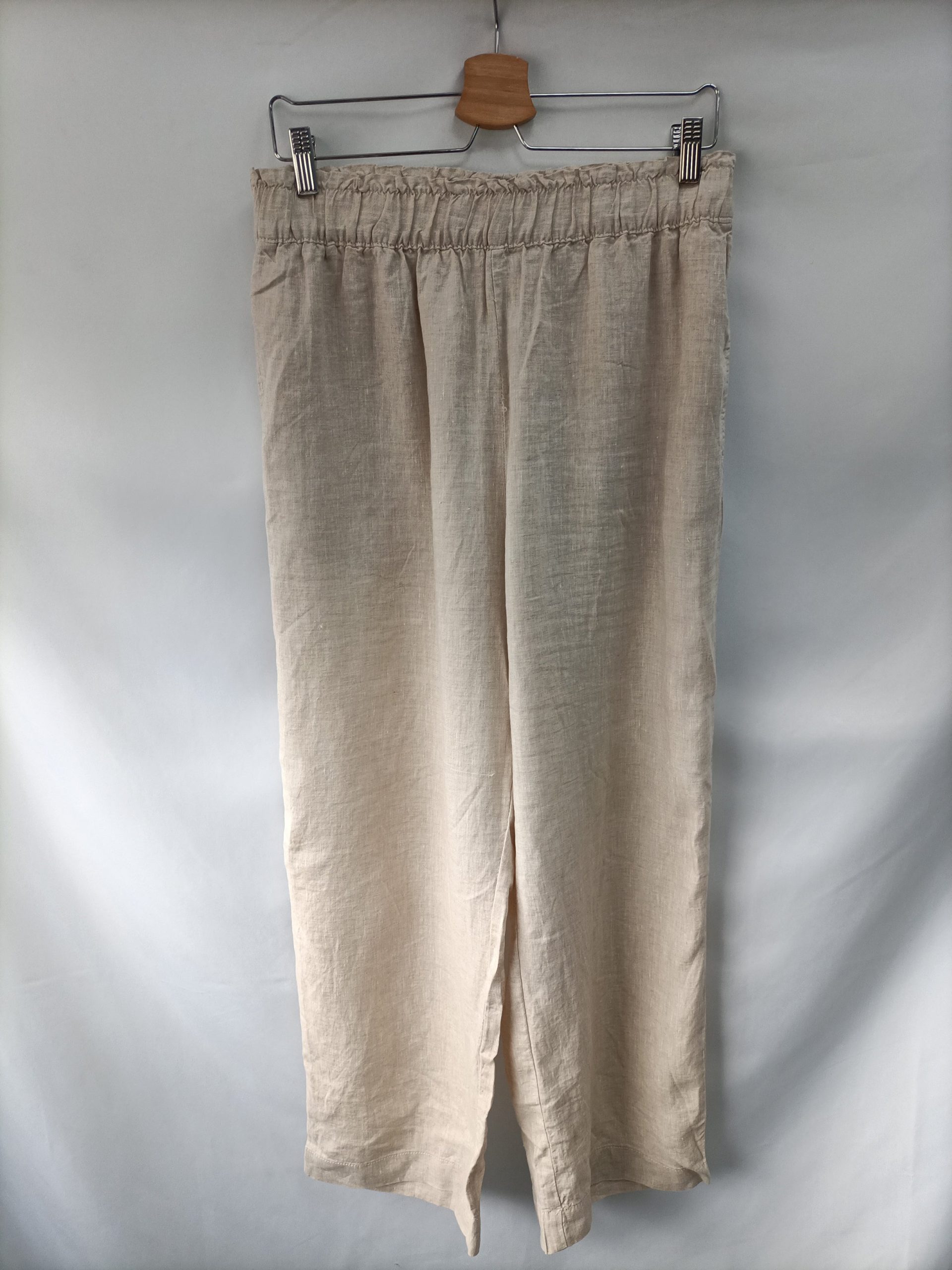 H&M. Pantalón ancho beige T.m