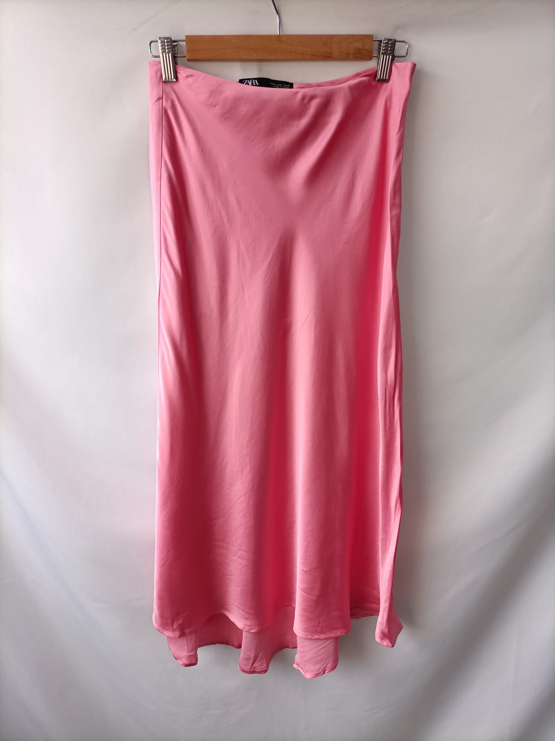 ZARA. Falda midi rosa T.s