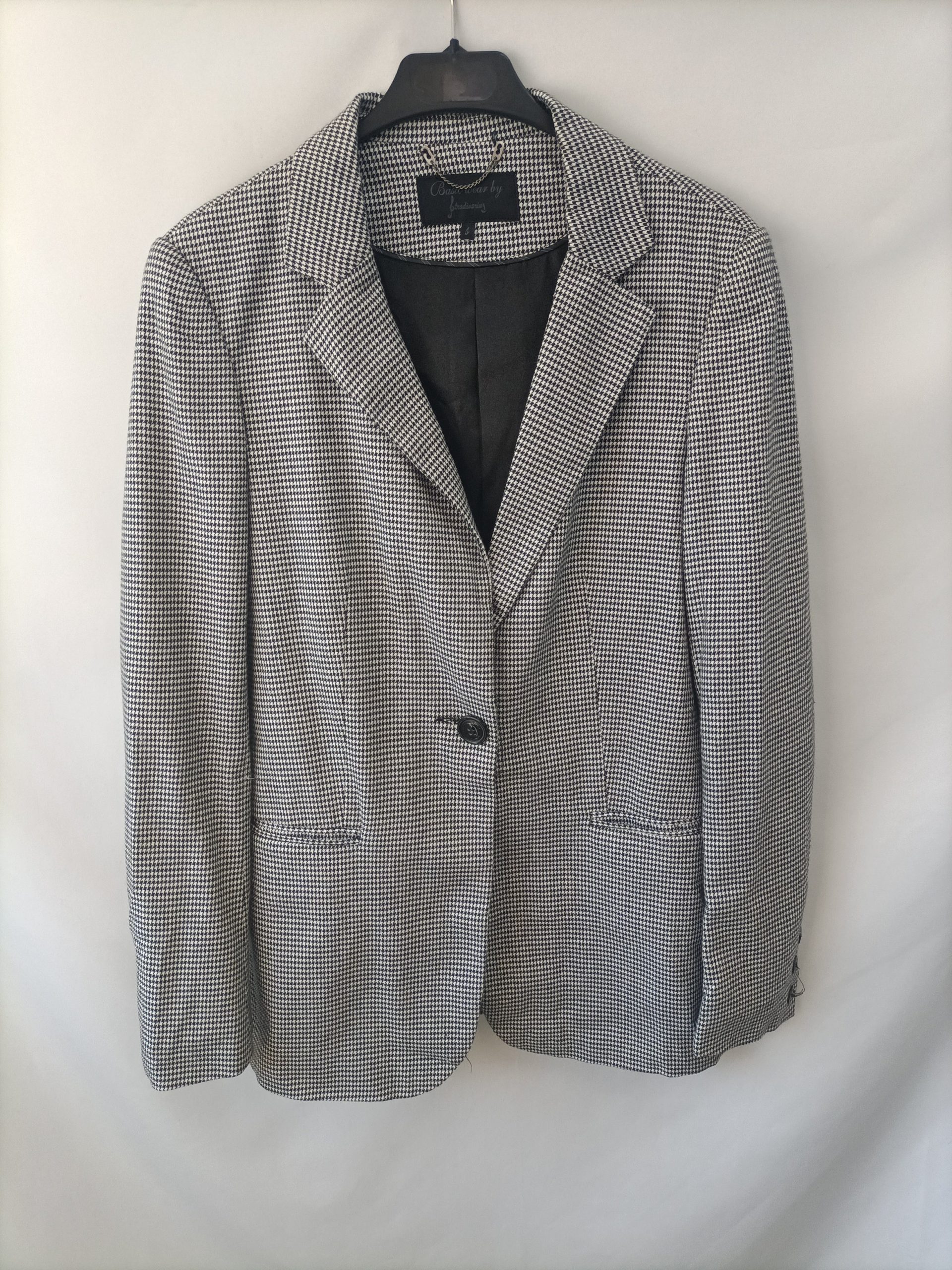 STRADIVARIUS. Blazer pata de gallo T.s