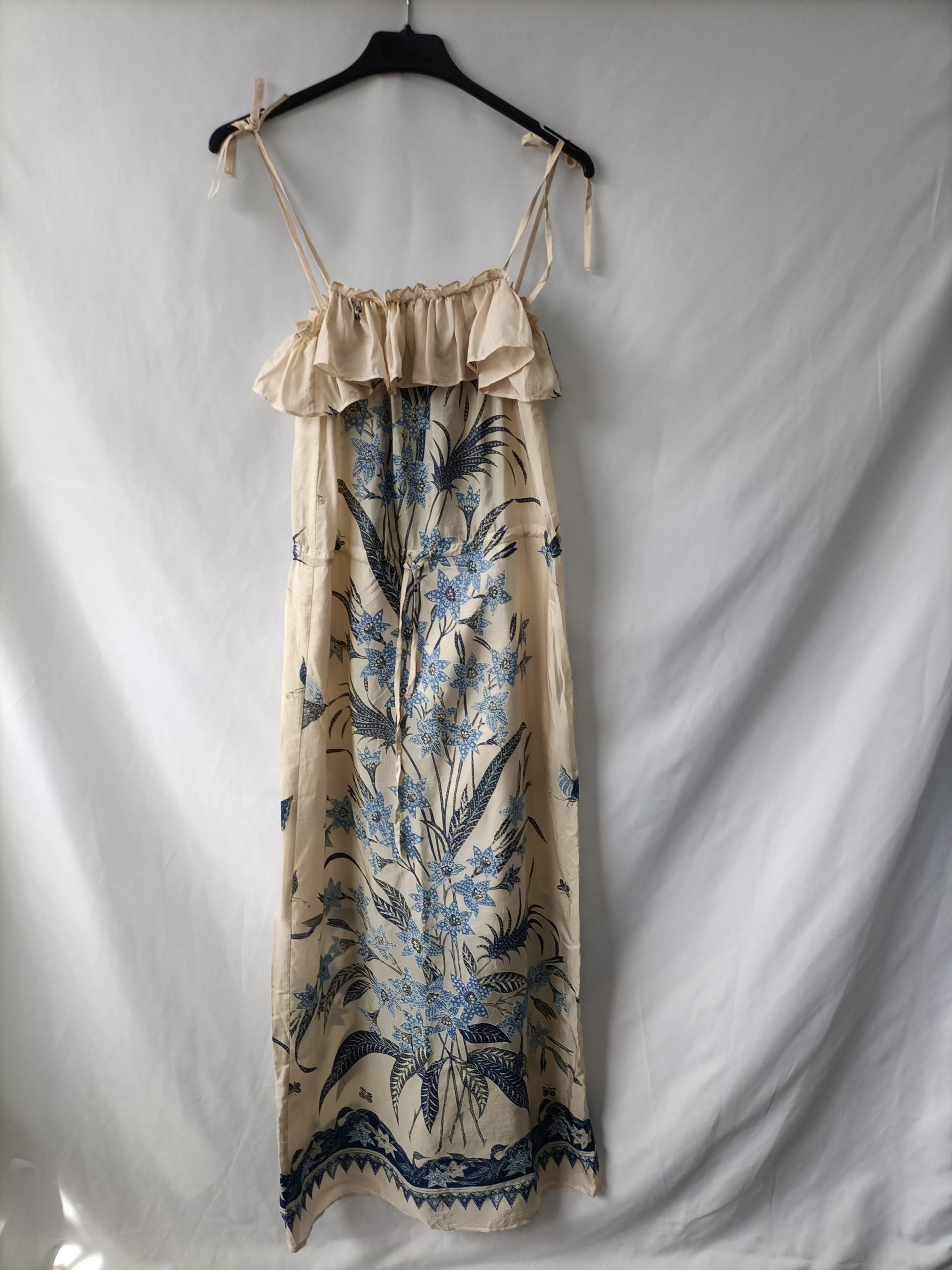 ZARA. Vestido beige flores. T.xs