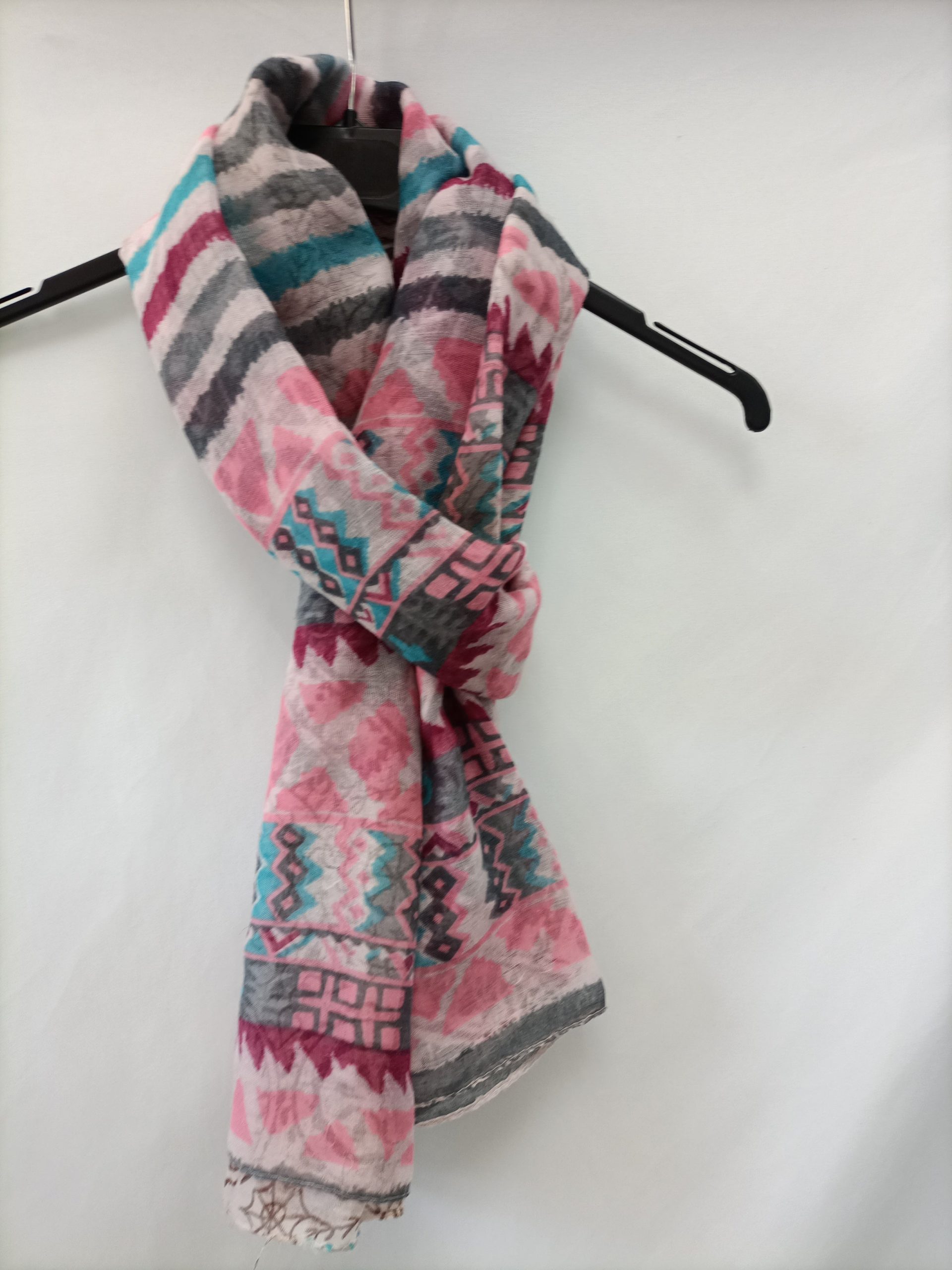 OTRAS. Fular étnico