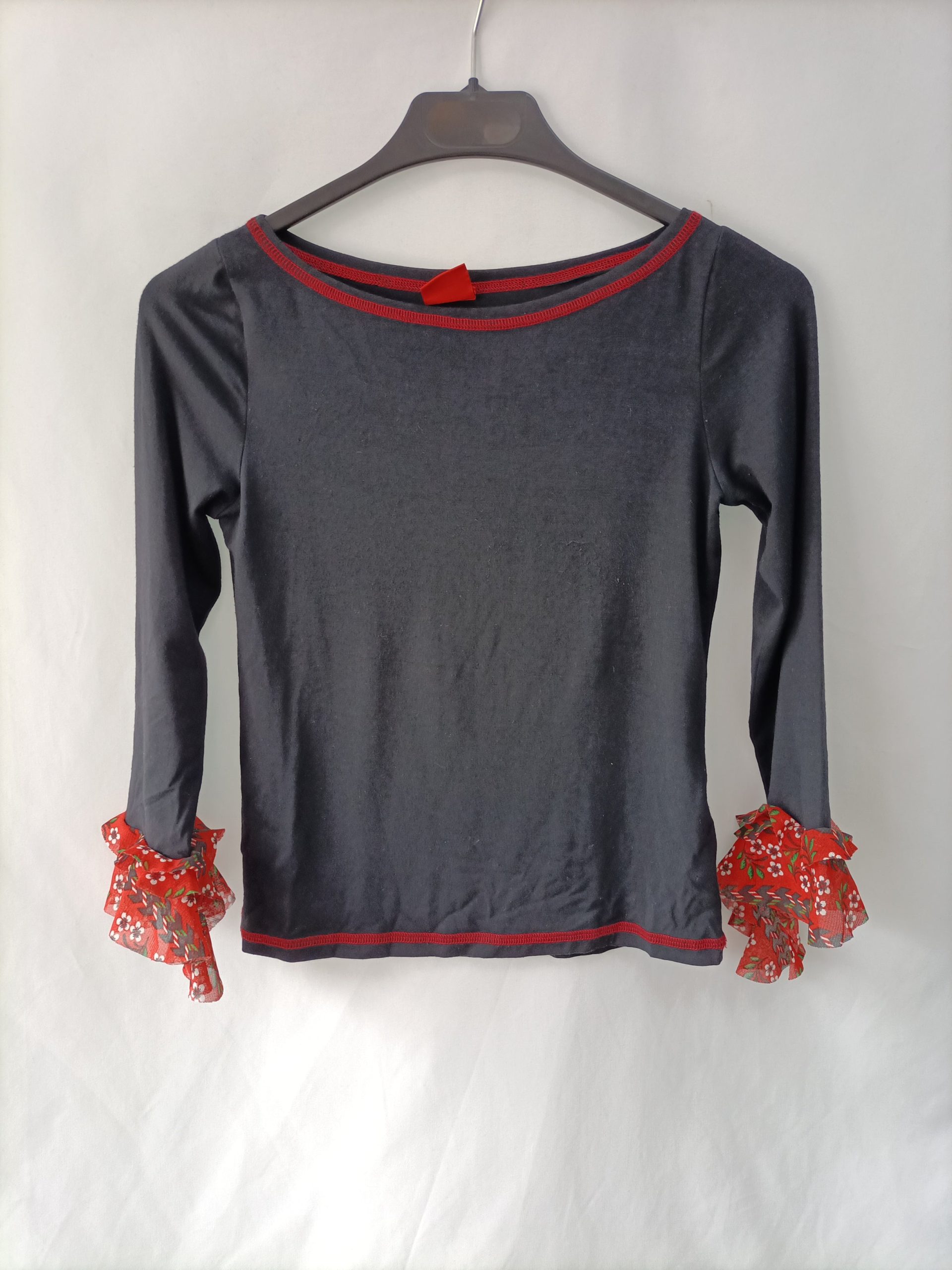 VICTORIO&LUCCHINO.Top volantes T.xs