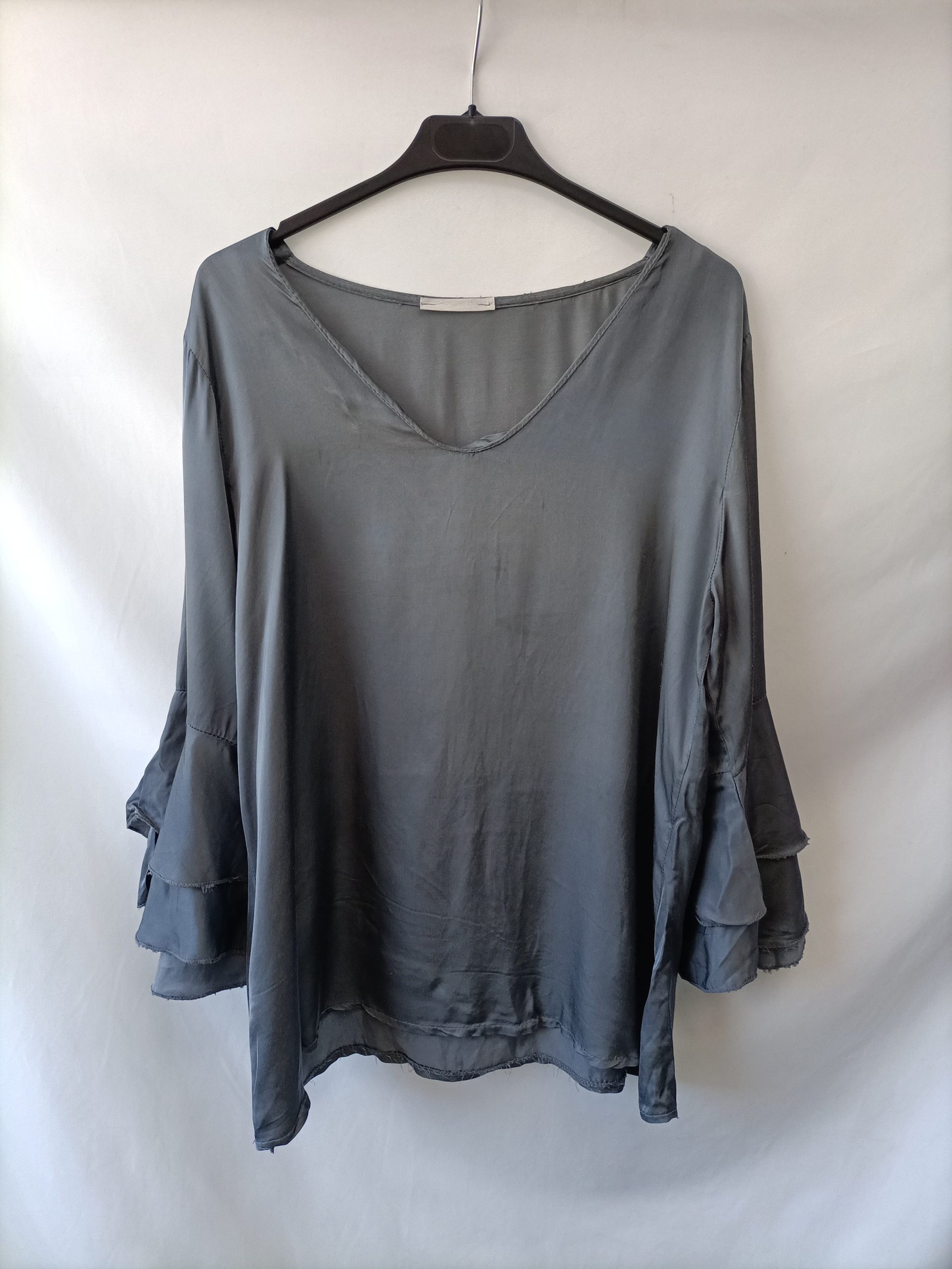 OTRAS.Blusa fluida mangas volantes T.L