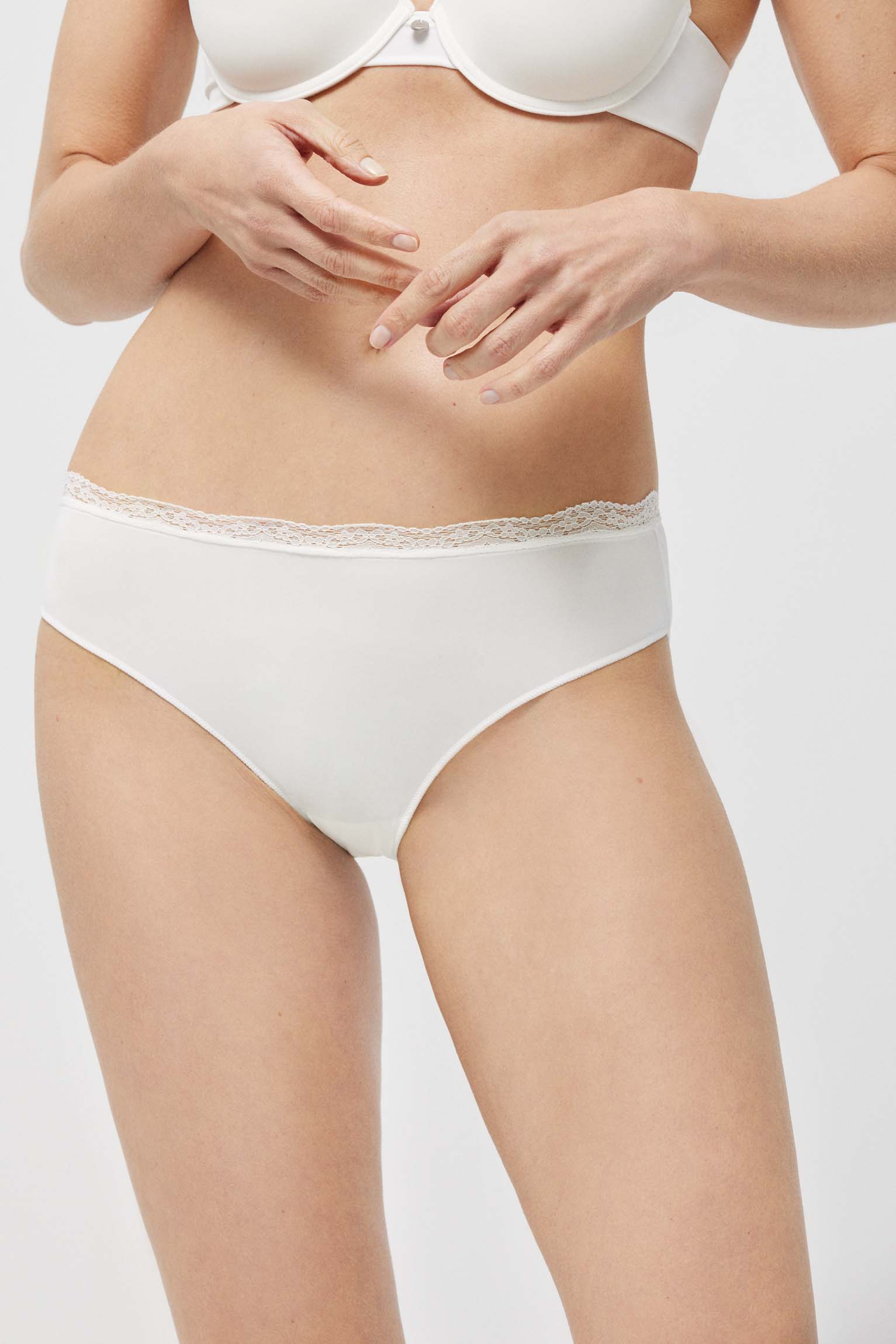 Braga midi detalles blanco