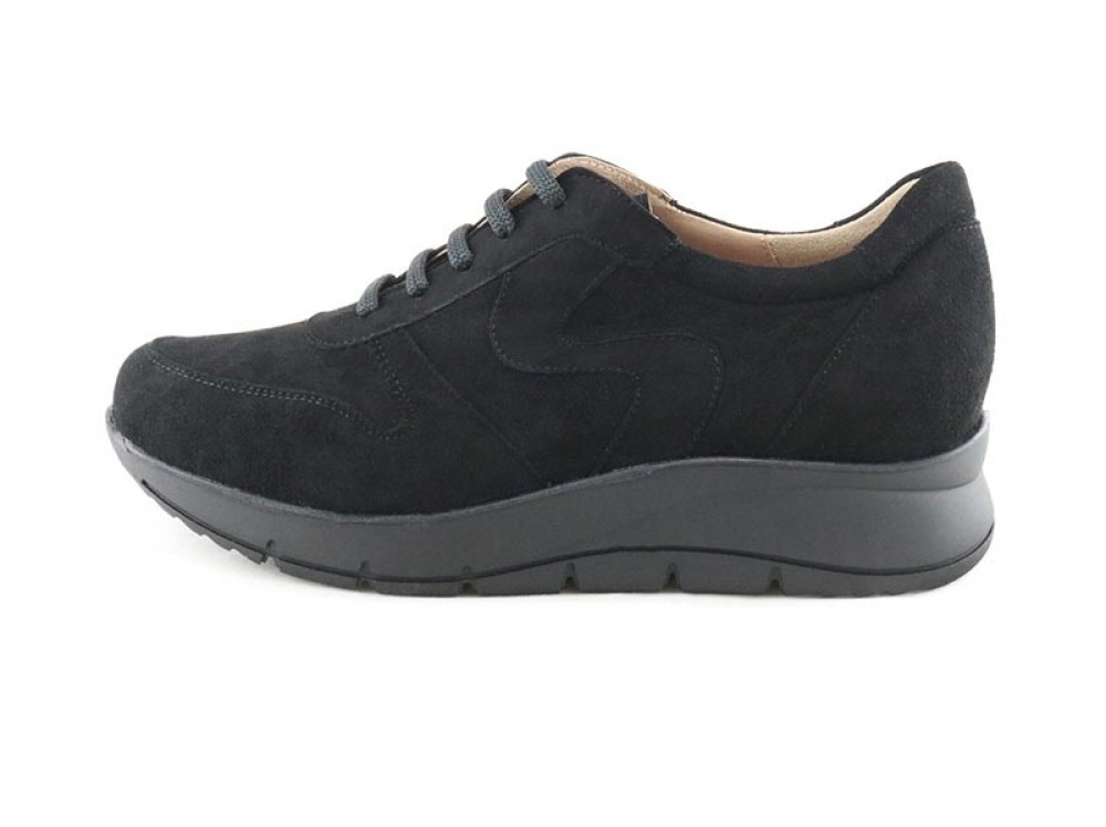 Blucher deportivo en ante negro con cordón Piesanto