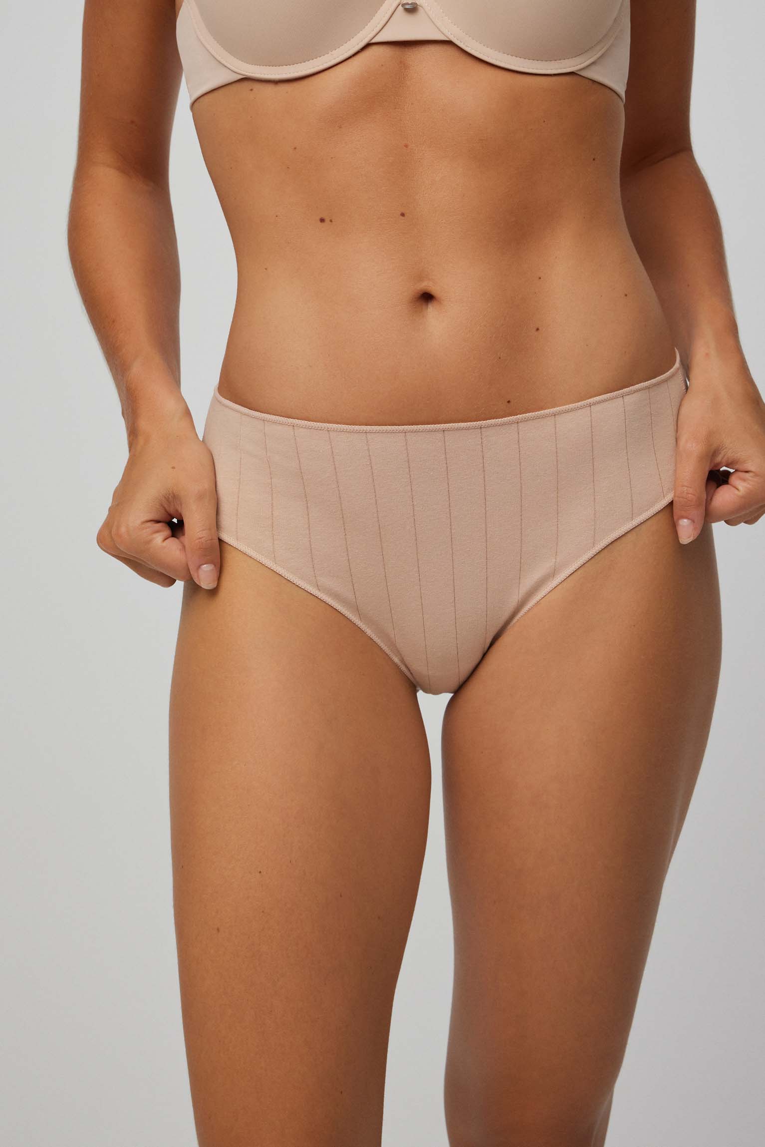 Braga midi canalé nude