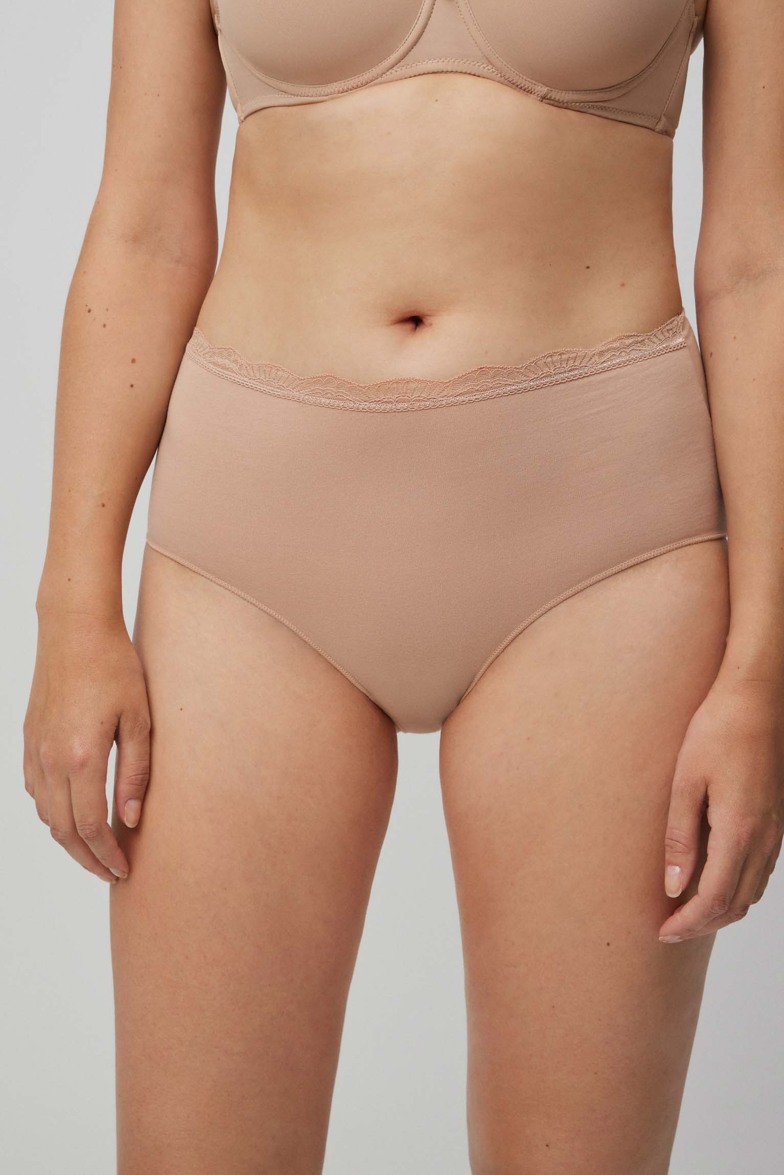 Braga alta algodón nude