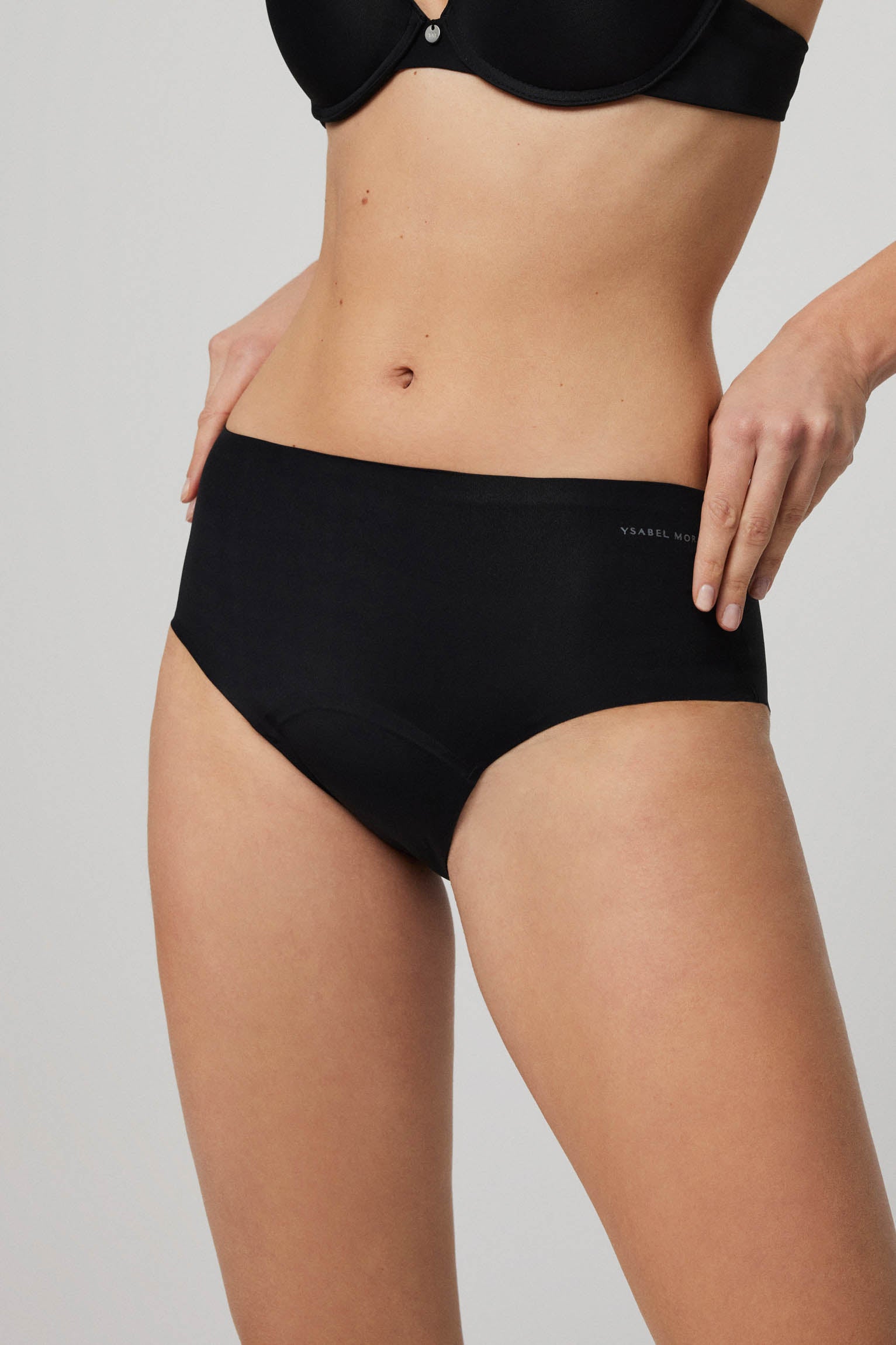 Braga absorbente antipérdidas negra