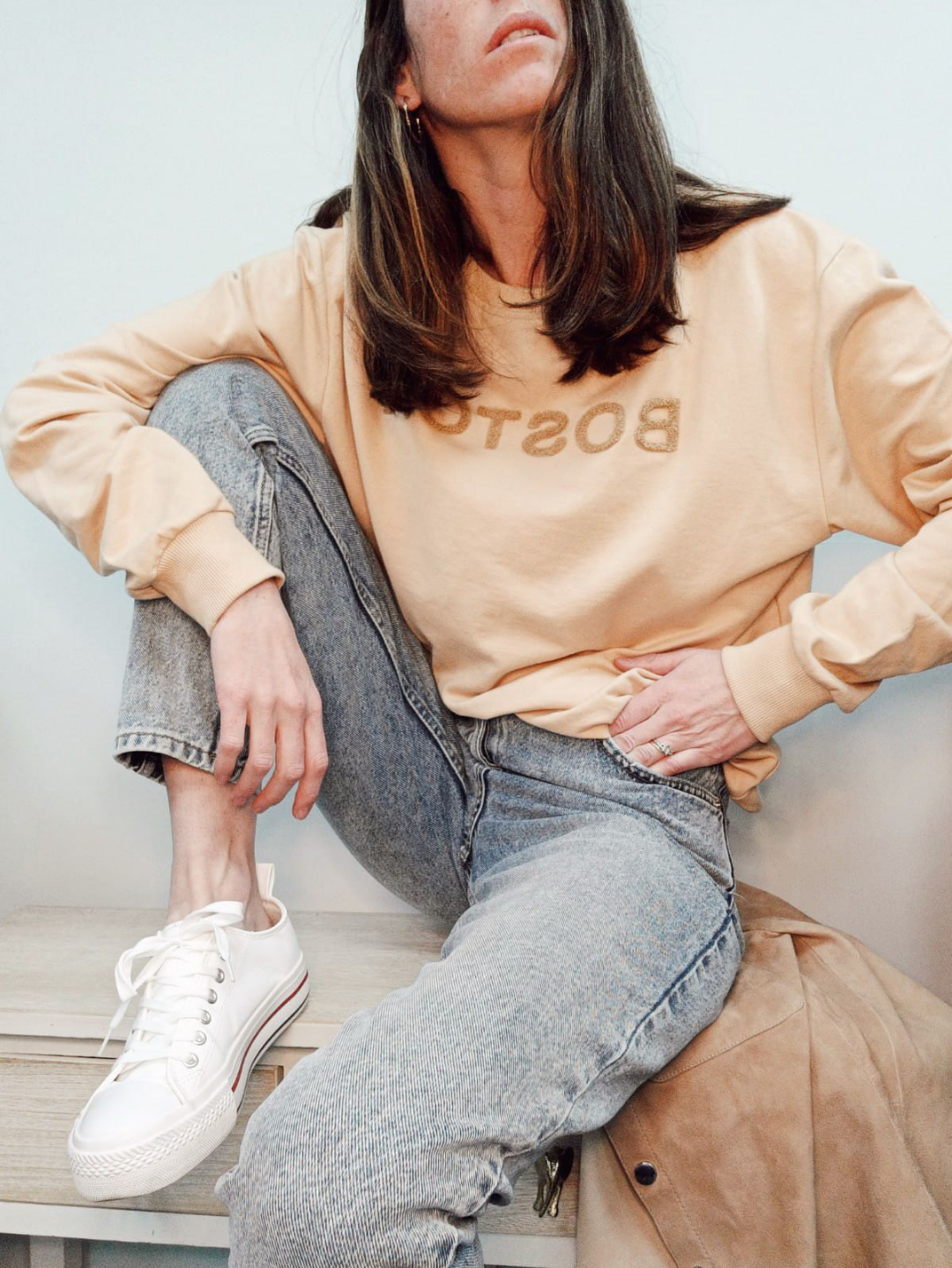 BOSTON.Sudadera camel letras borrego T.L