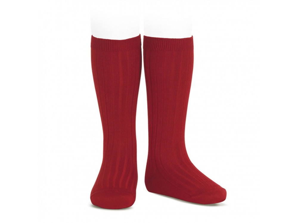Calcetín alto color guinda de canalé de Cóndor