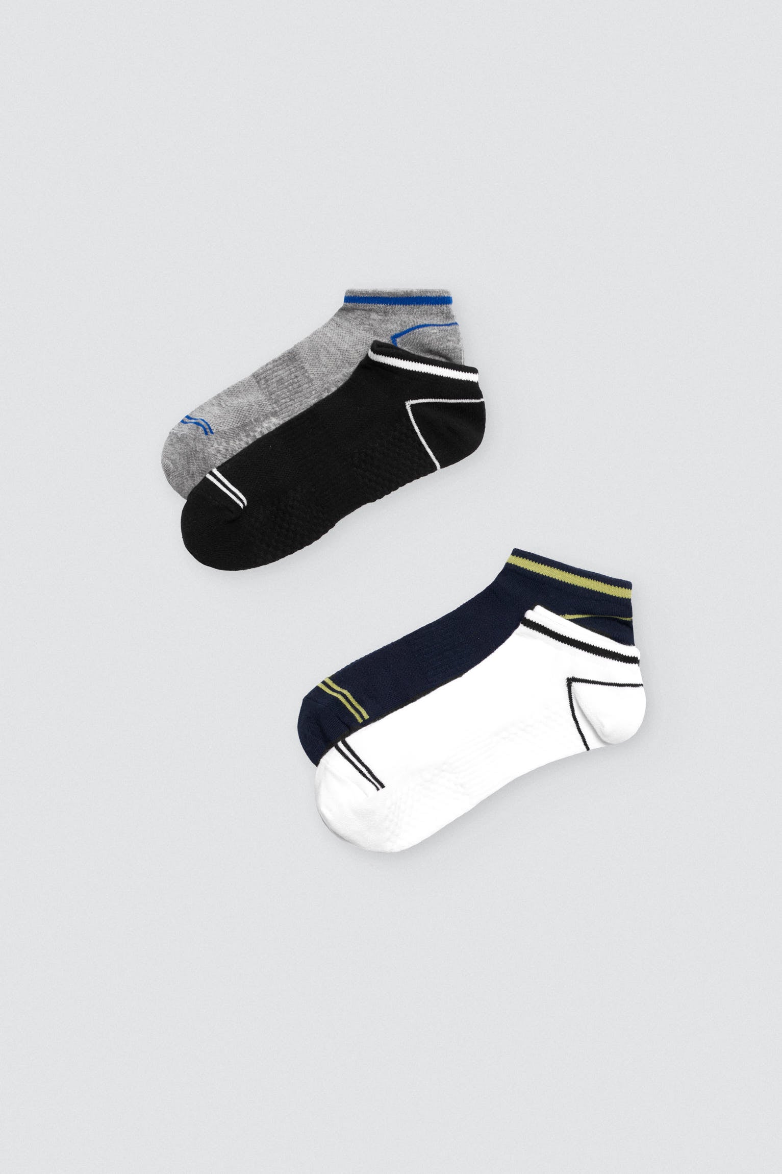 Pack 4 calcetines deportivos transpirables cortos hombre surtidos