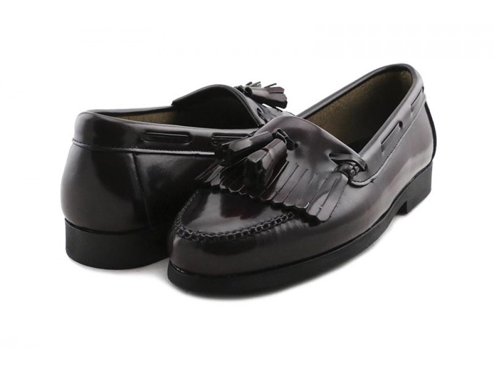 Mocasín piel brillante burdeos con borlas Castellanos 1920