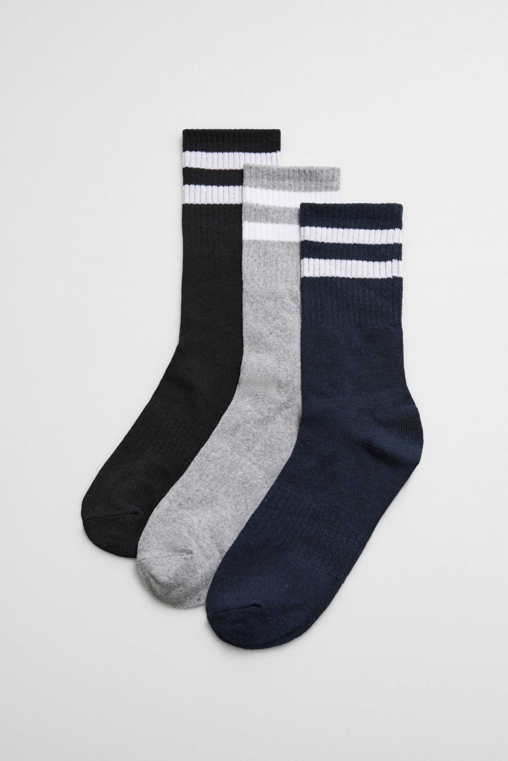 Pack 3 calcetines deportivos puño a rayas tonos oscuros