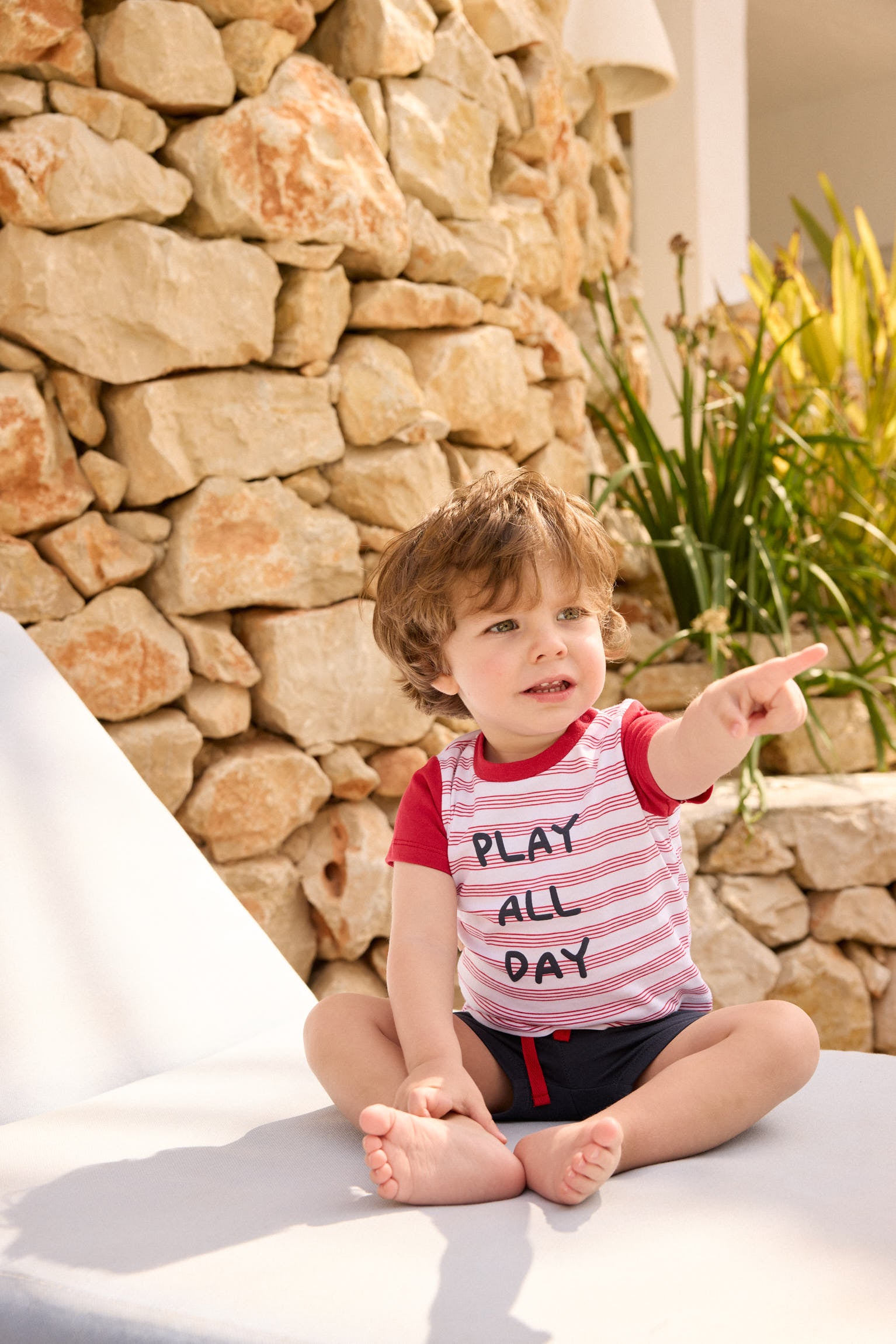 Conjunto bebé camiseta manga corta y short ajustable