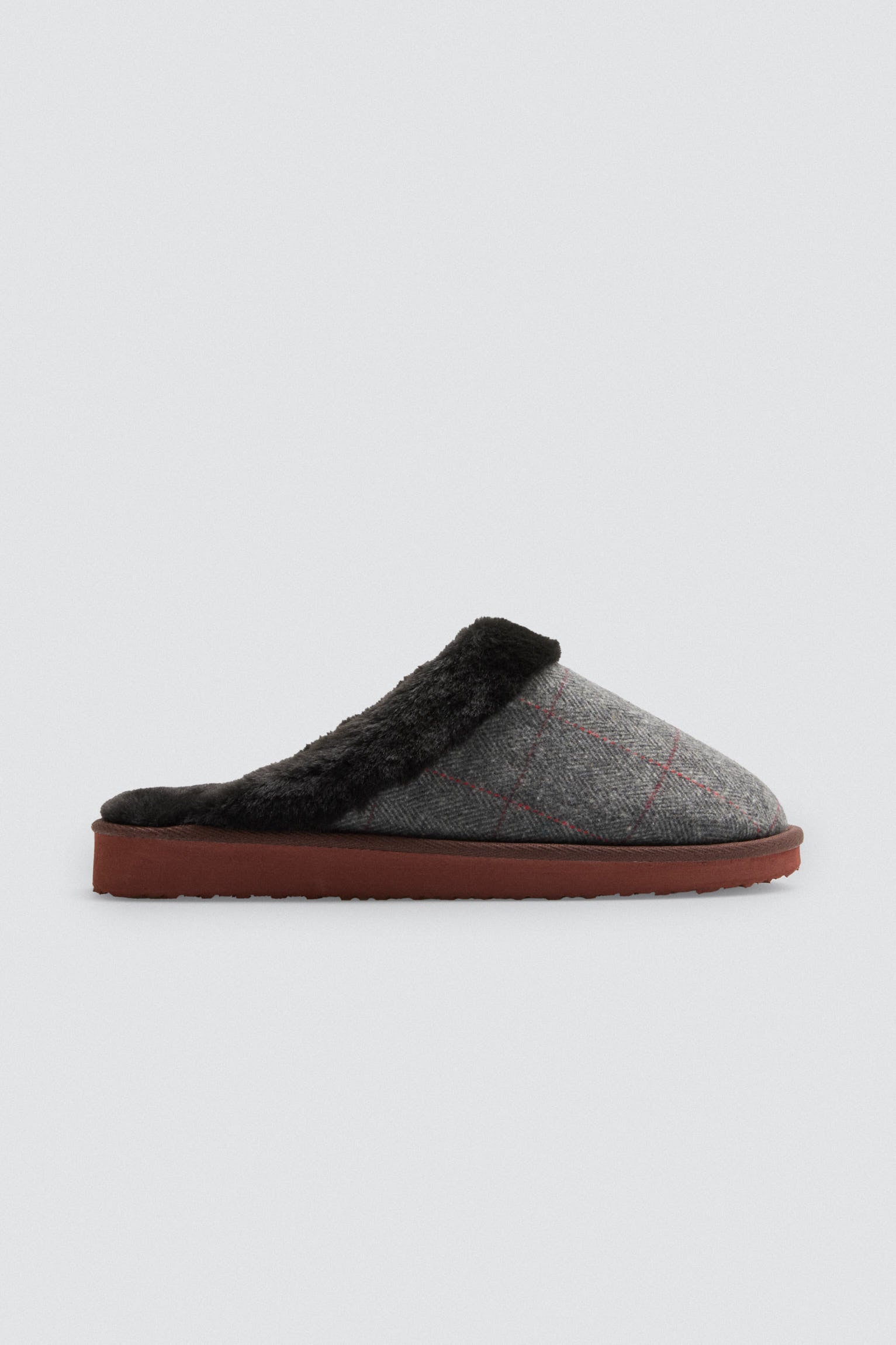 Zapatillas de casa cuadros con pelo