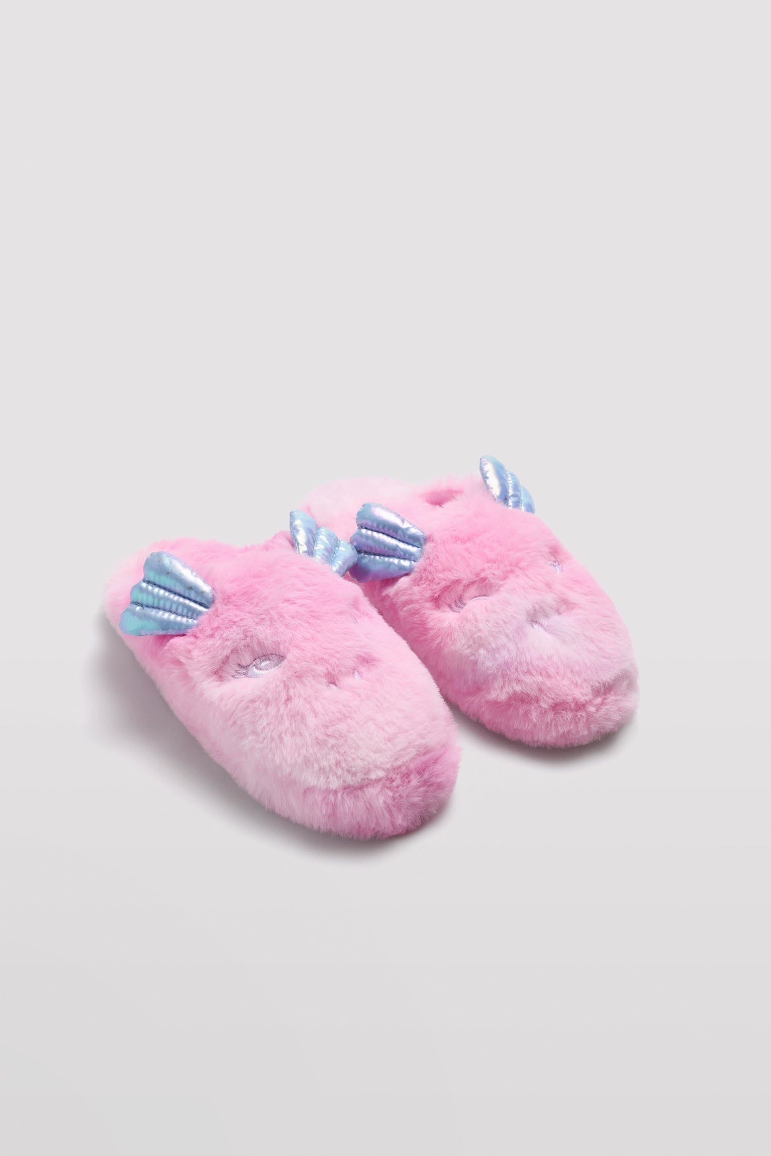 Zapatillas de casa rosa con aletas
