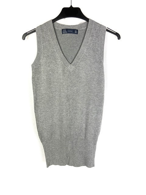 ZARA.Jersey sin mangas gris T.s