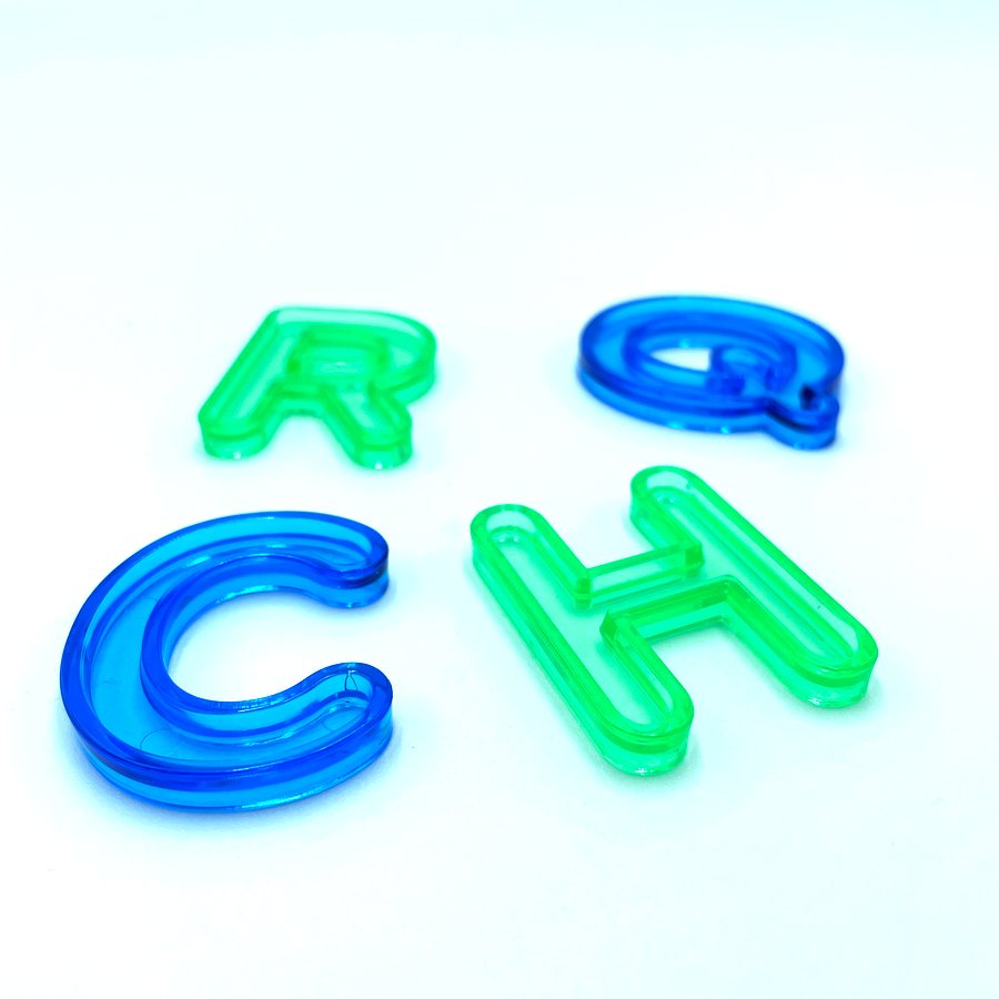 52 letras mayúsculas traslúcidas en 2 colores TToys