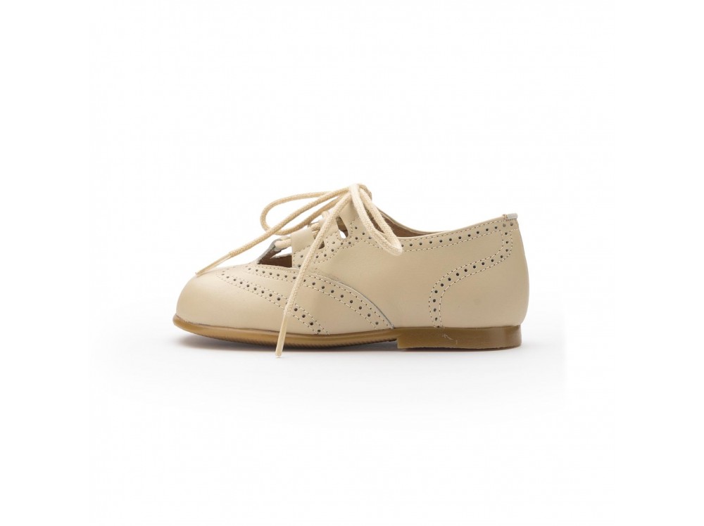 Zapato ingles cruzado piel beige oscuro con cordón Jeromín