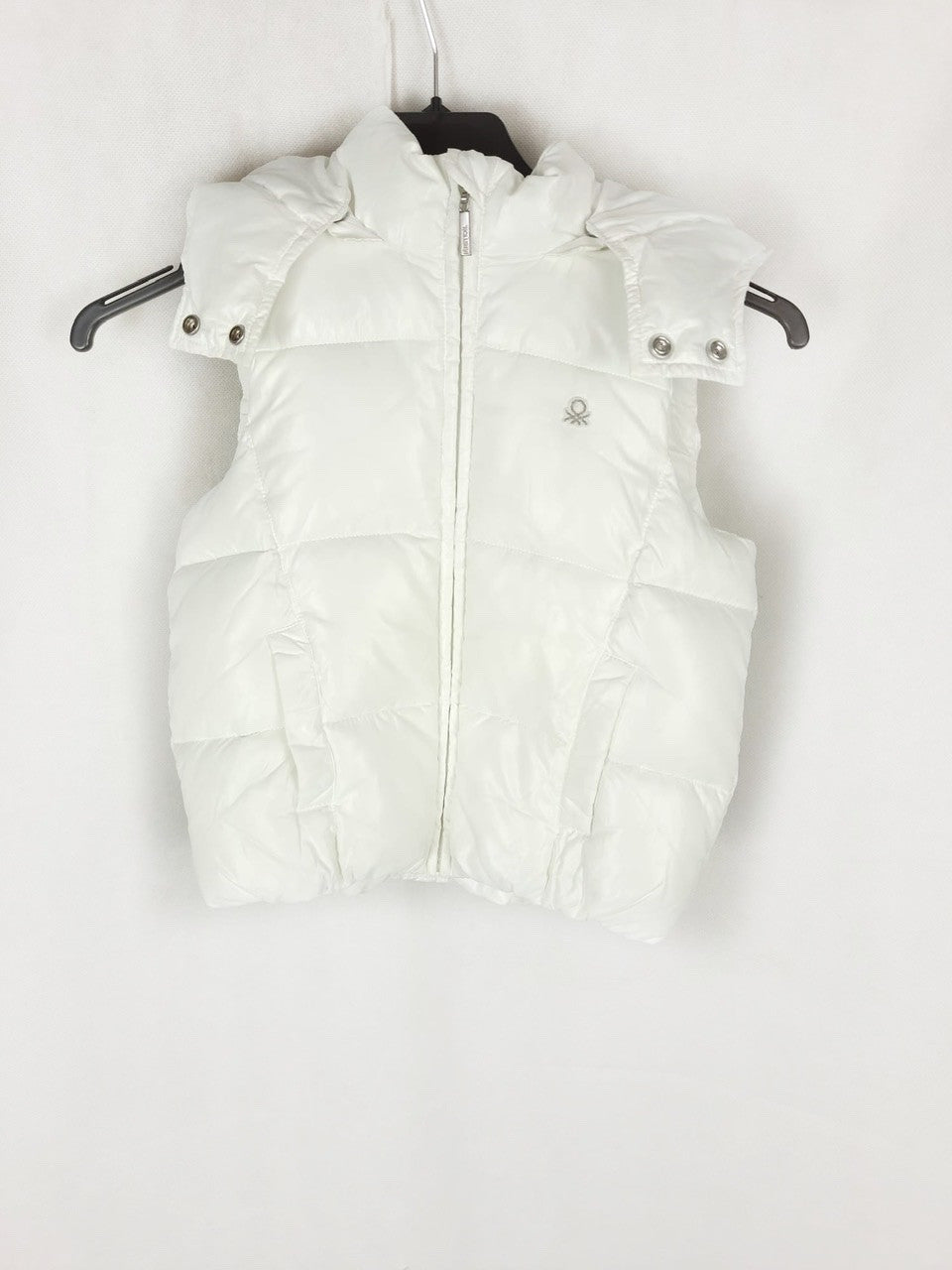 BENETTON. Plumas blanco T.4/5A