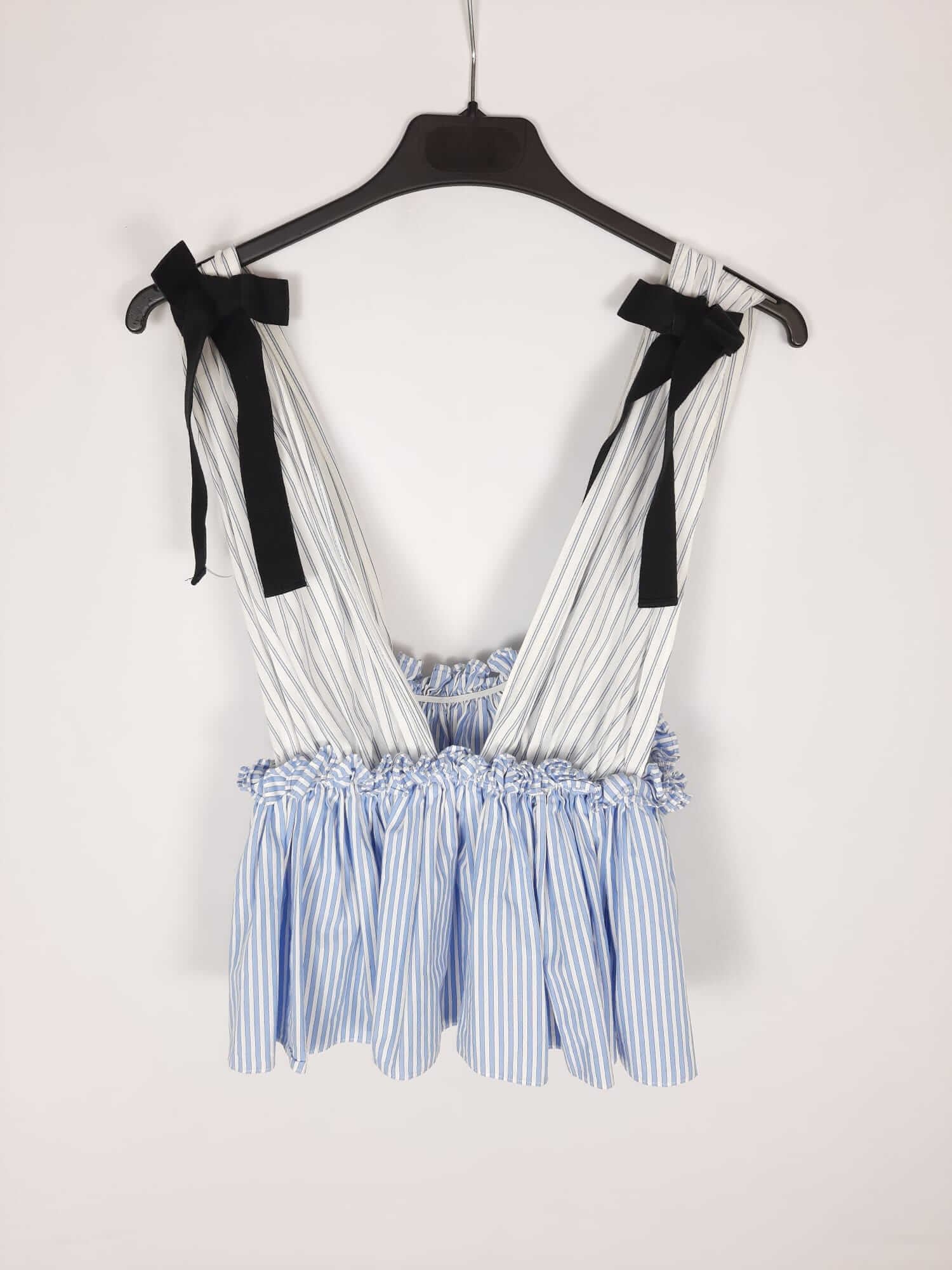 ZARA. Top volantes rayas T.s