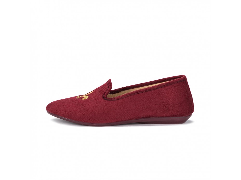 Zapatilla copete para casa en burdeos con escudo Norteñas