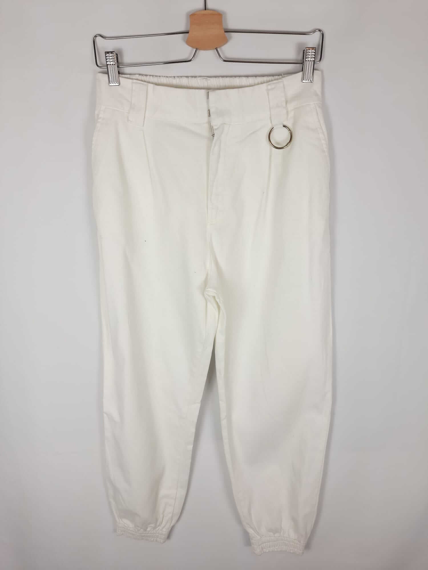PULL&BEAR. Pantalón blanco ancho T.l