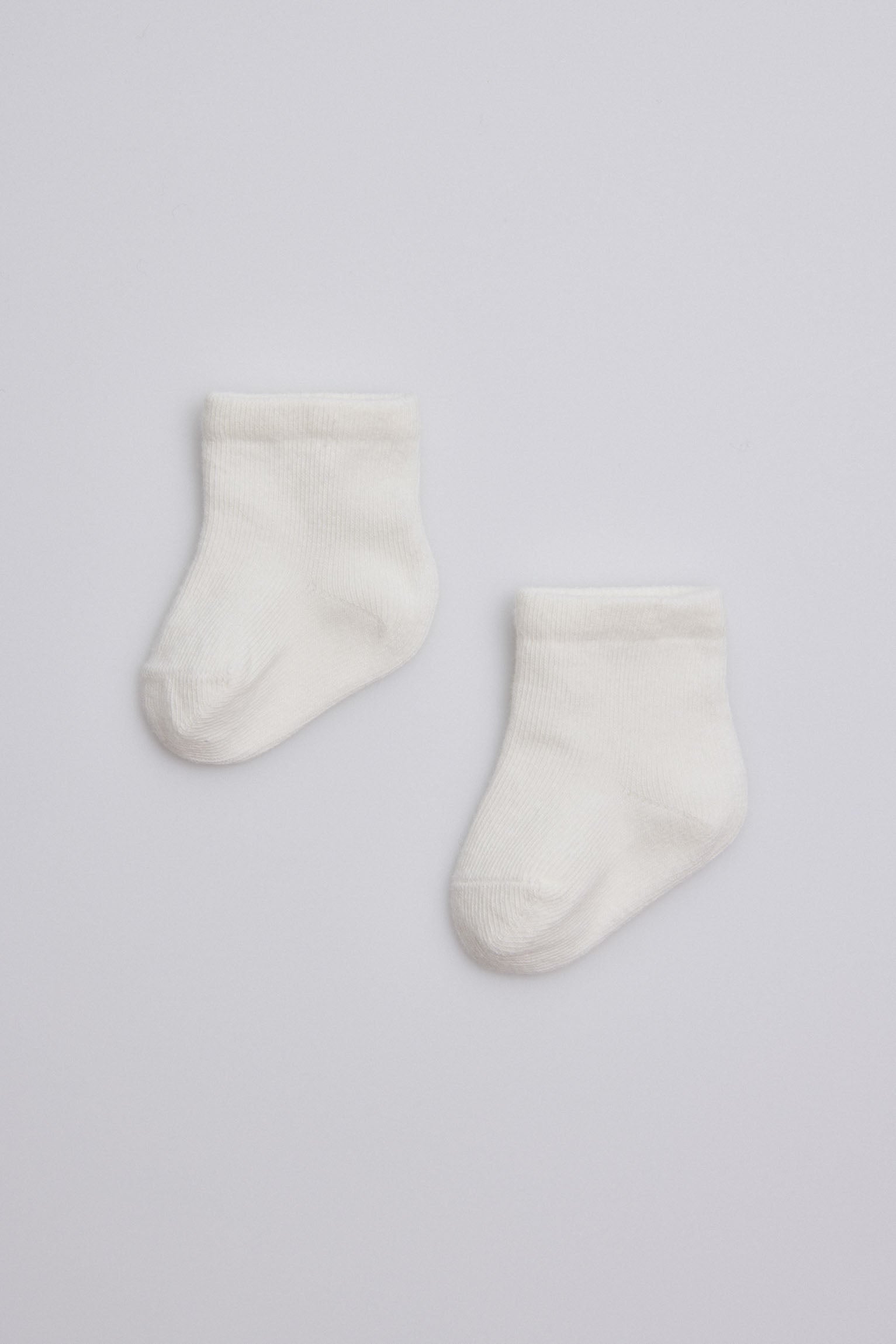 Calcetines básicos recién nacido marfil