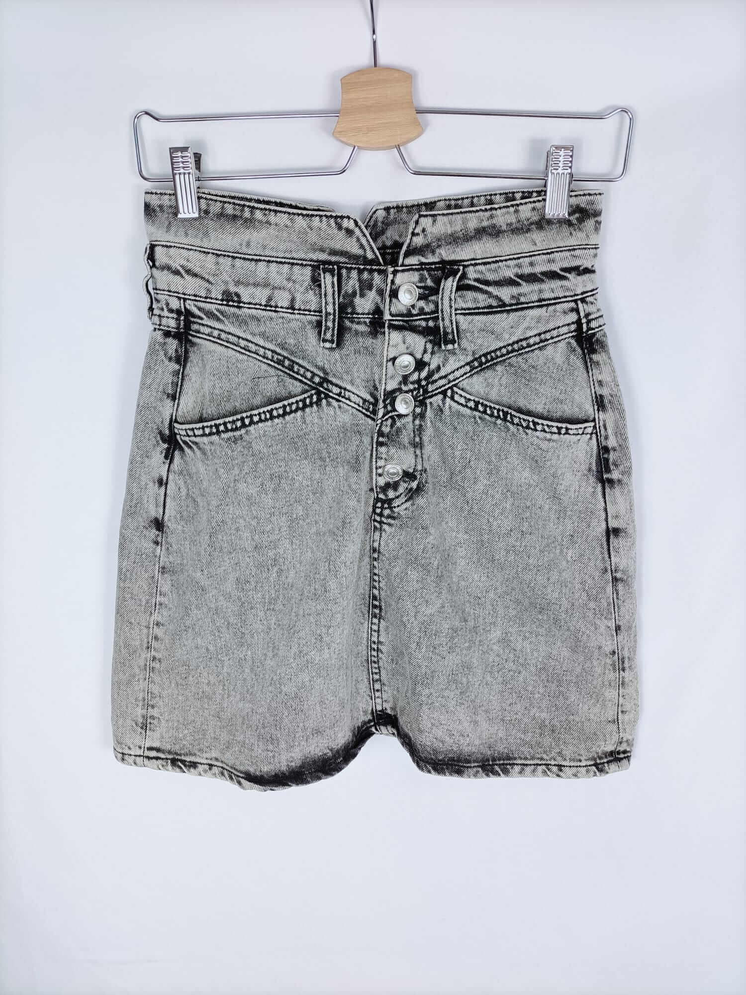 ZARA. Falda corta denim gris jaspeado T.s