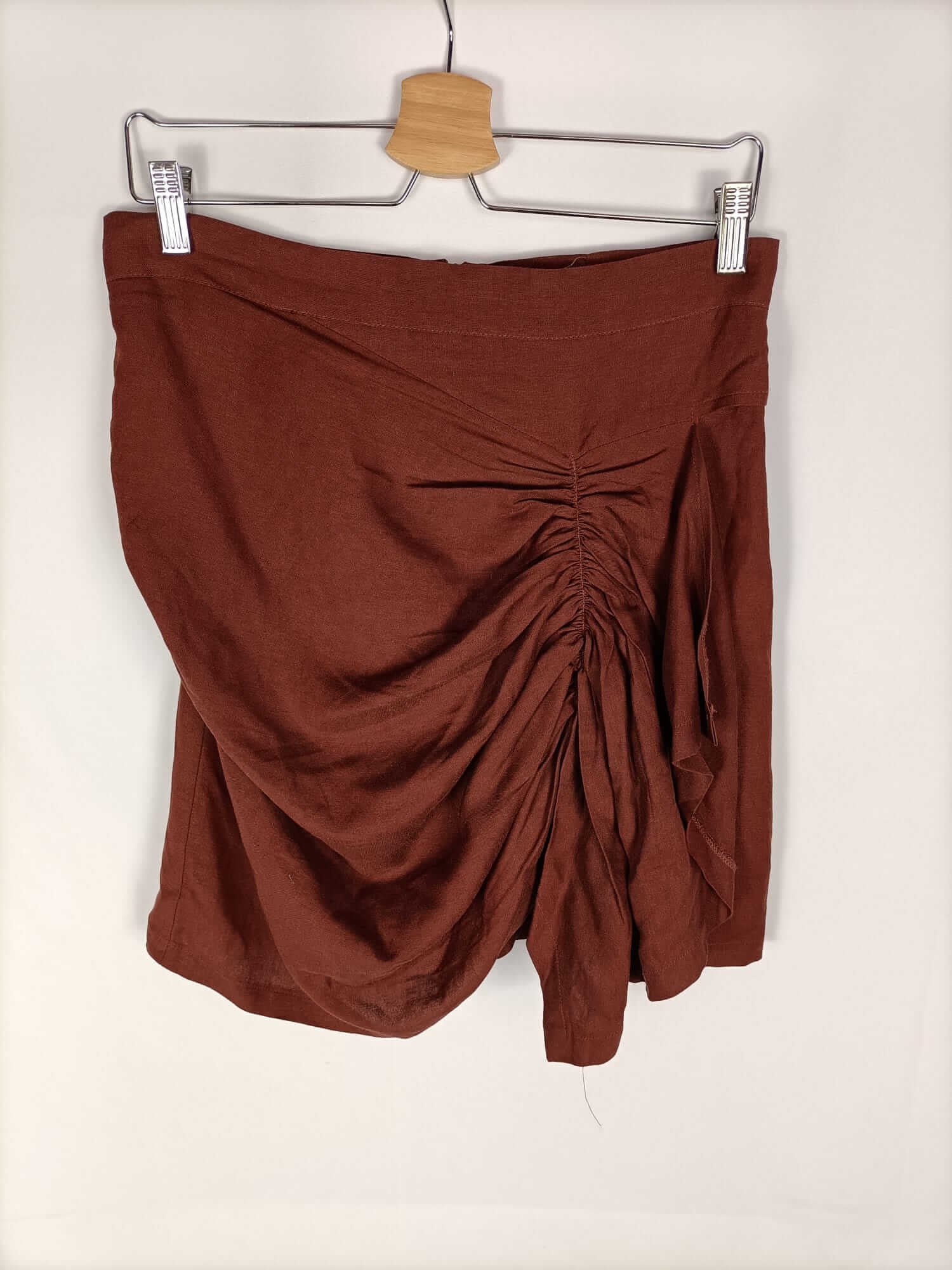 SFERA. Falda fruncida marrón T.m