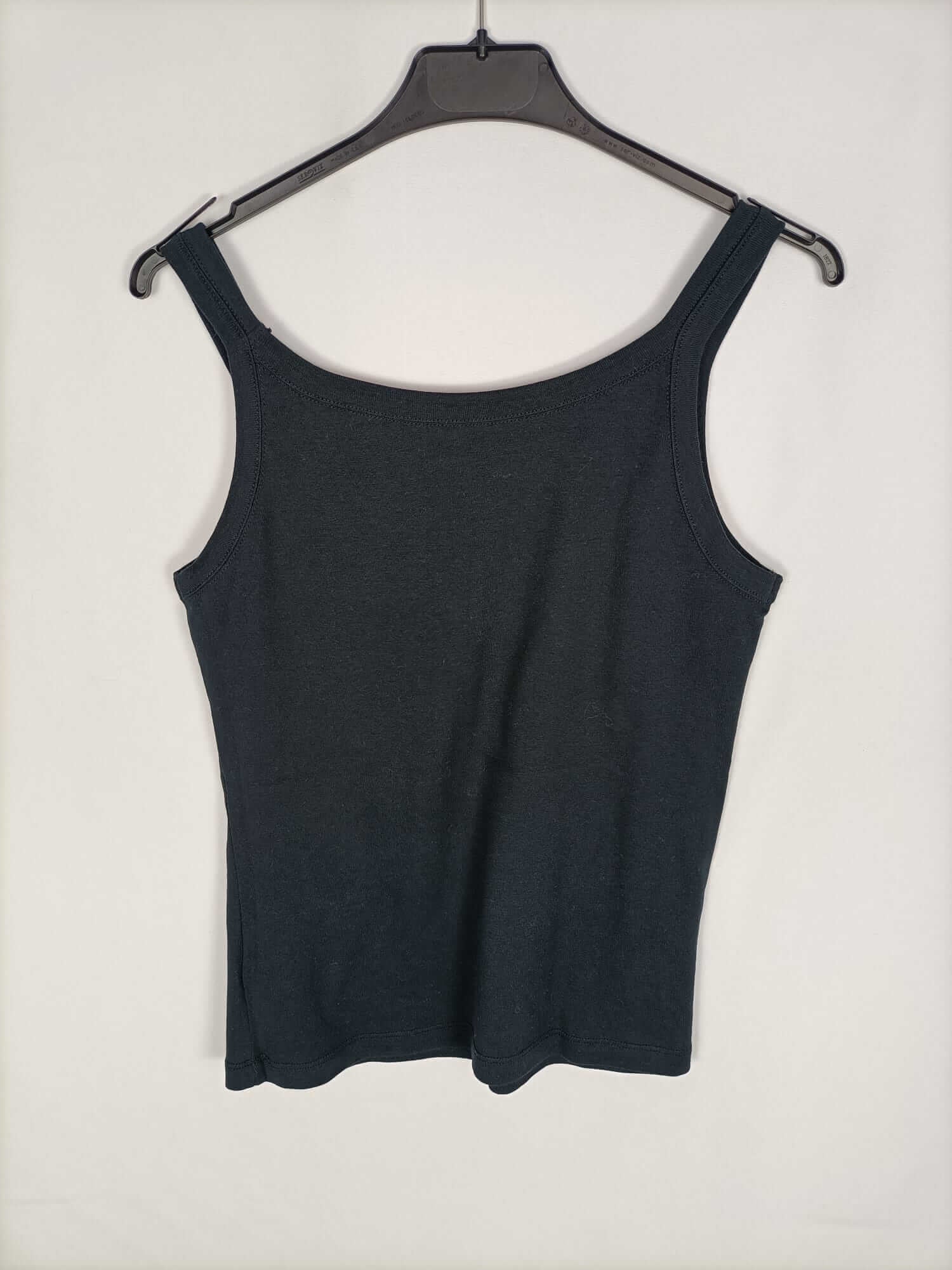 EASY WEAR. Top negro elástico T.42