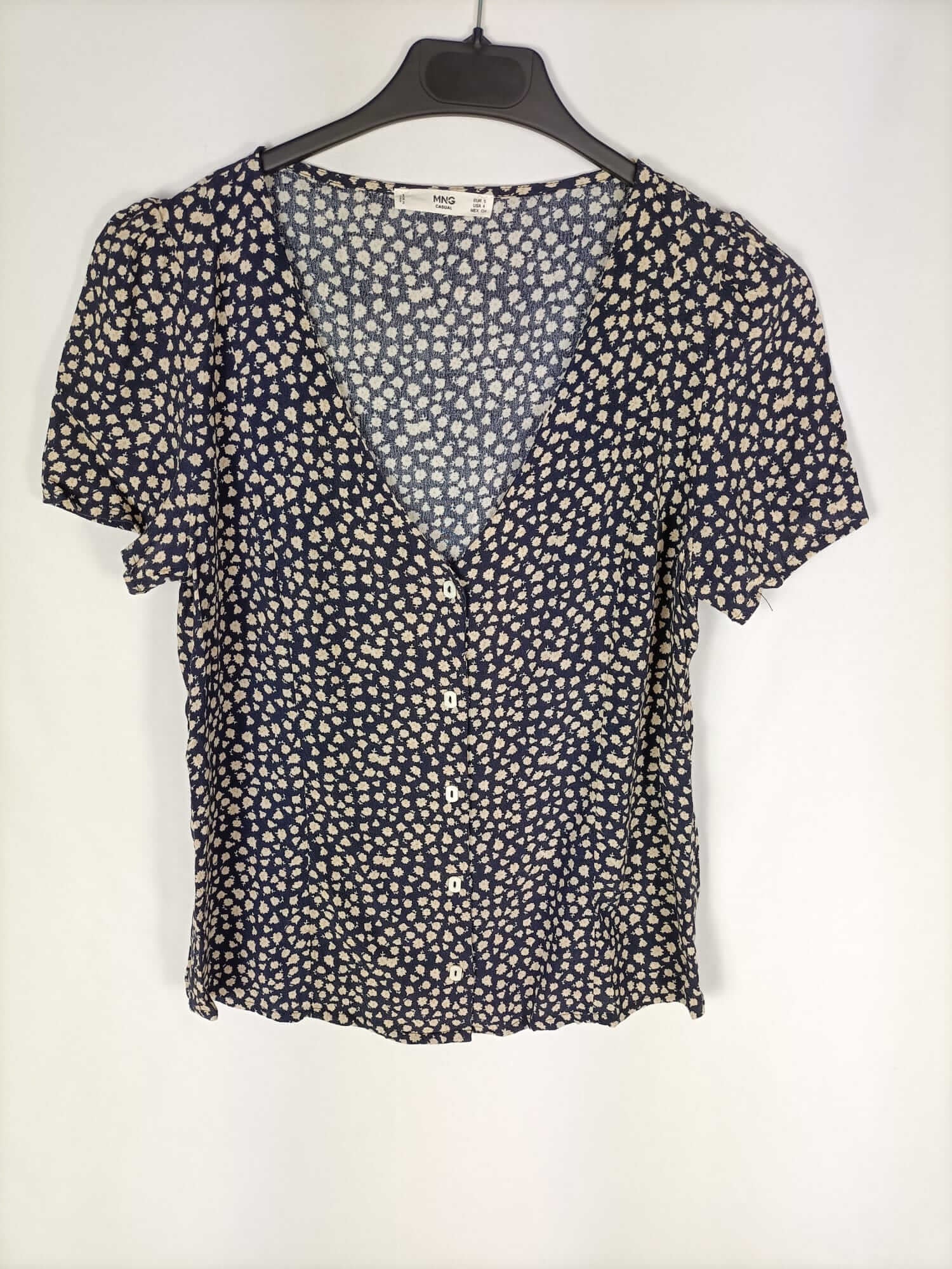 MANGO.Top botones margaritas T.s