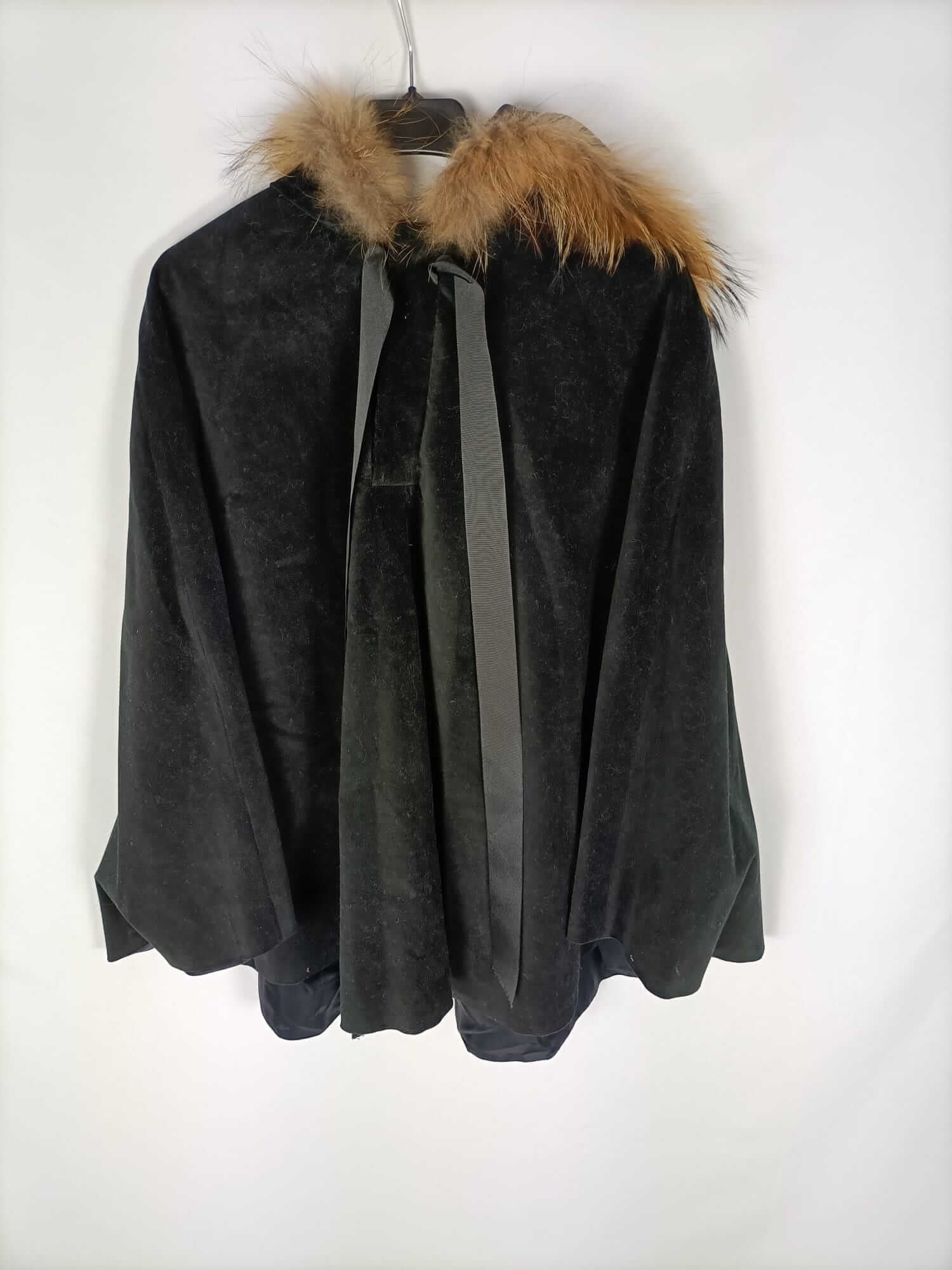 BABUSKA.Poncho capucha pelo TU