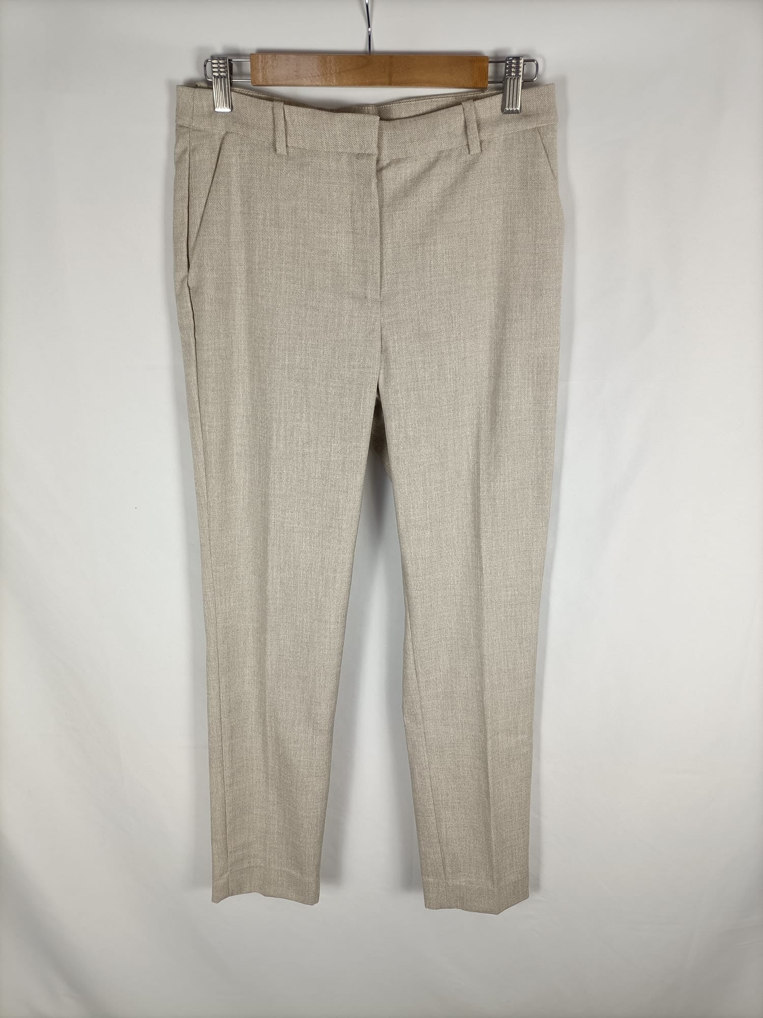 H&M. Pantalón fluido beige T.36