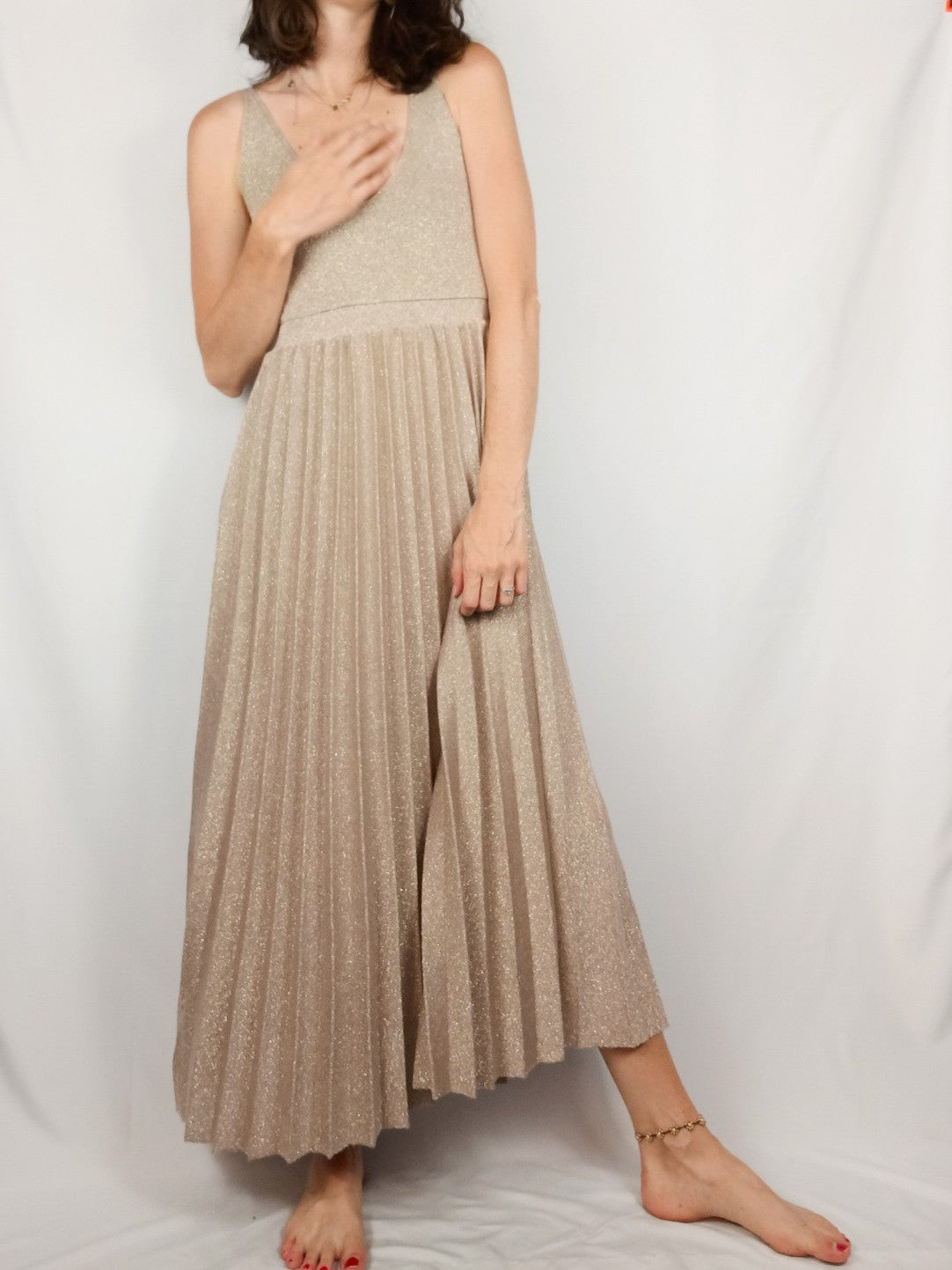 ZARA. Vestido punto midi dorado T.s