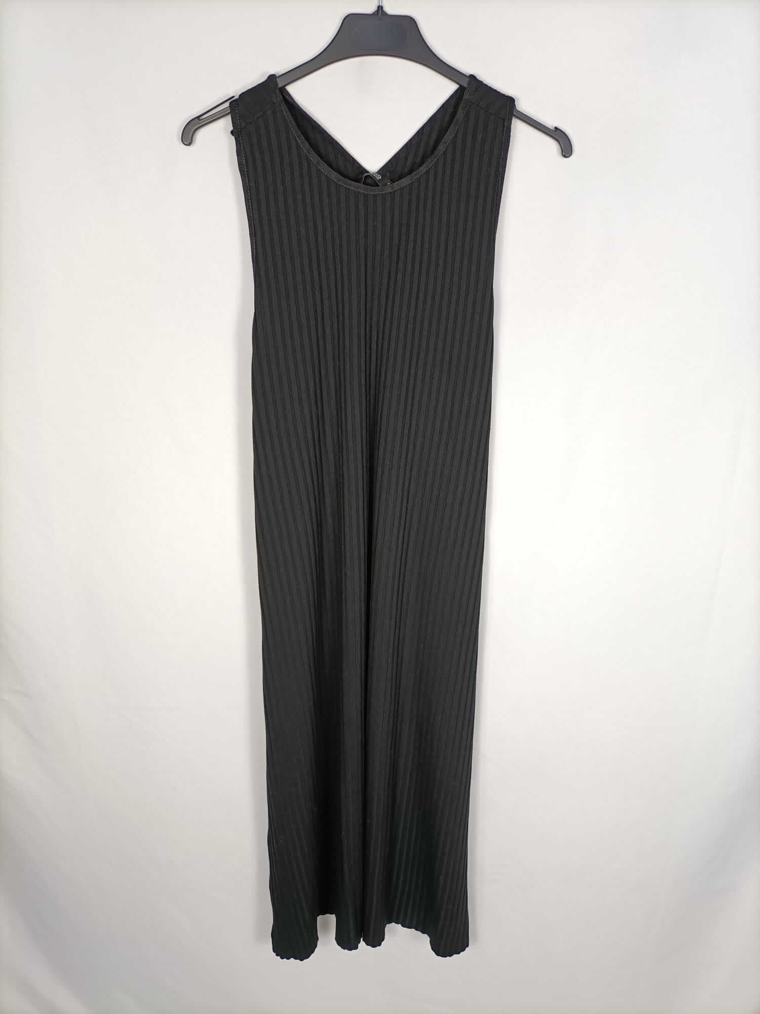 MANGO.Vestido midi negro canalé T.L