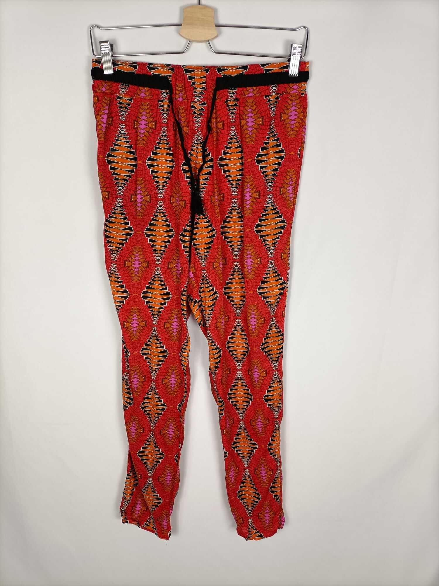 STRADIVARIUS.Pantalones estampados T.m