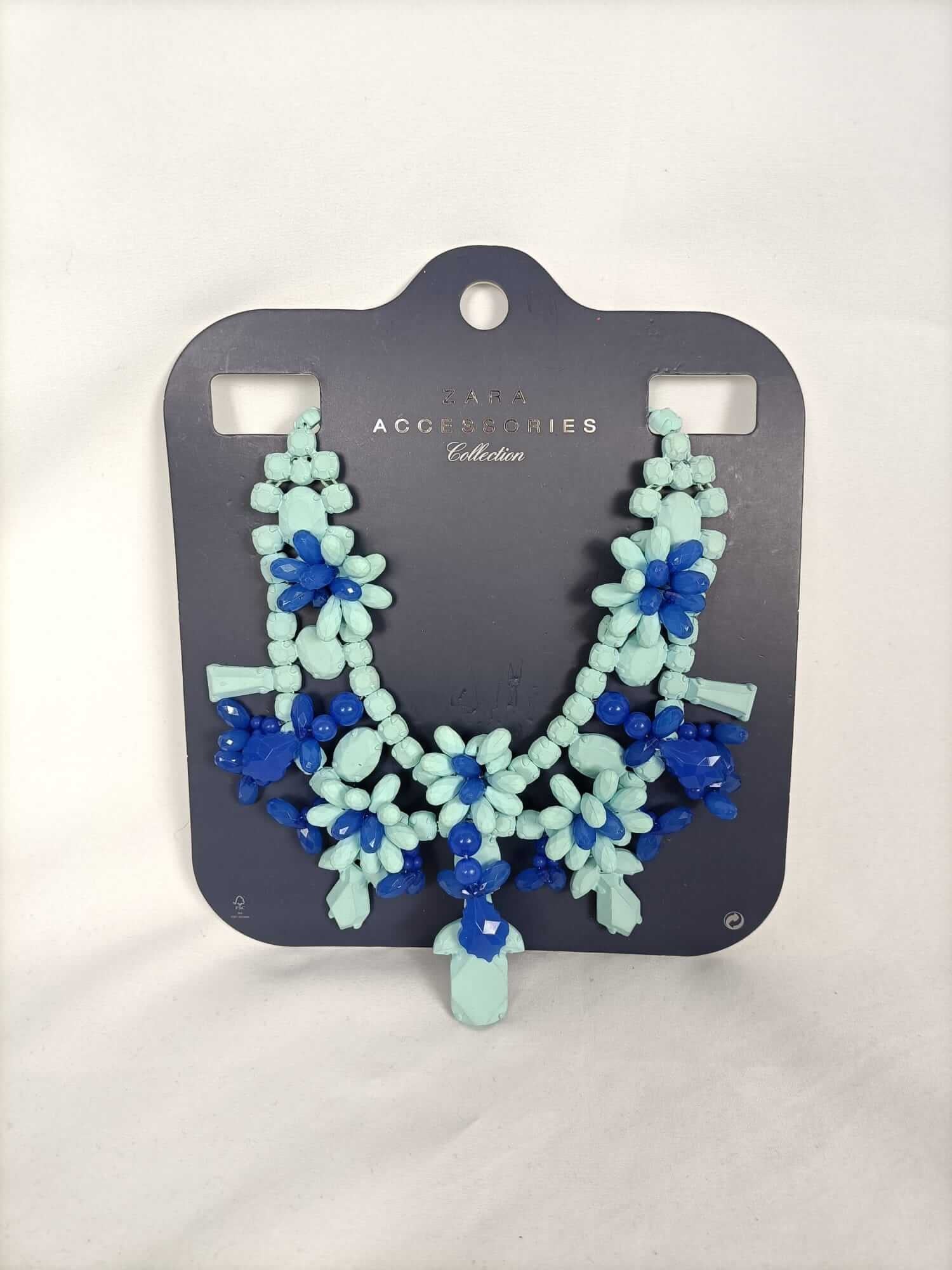 ZARA.Collar abalorios flores azules