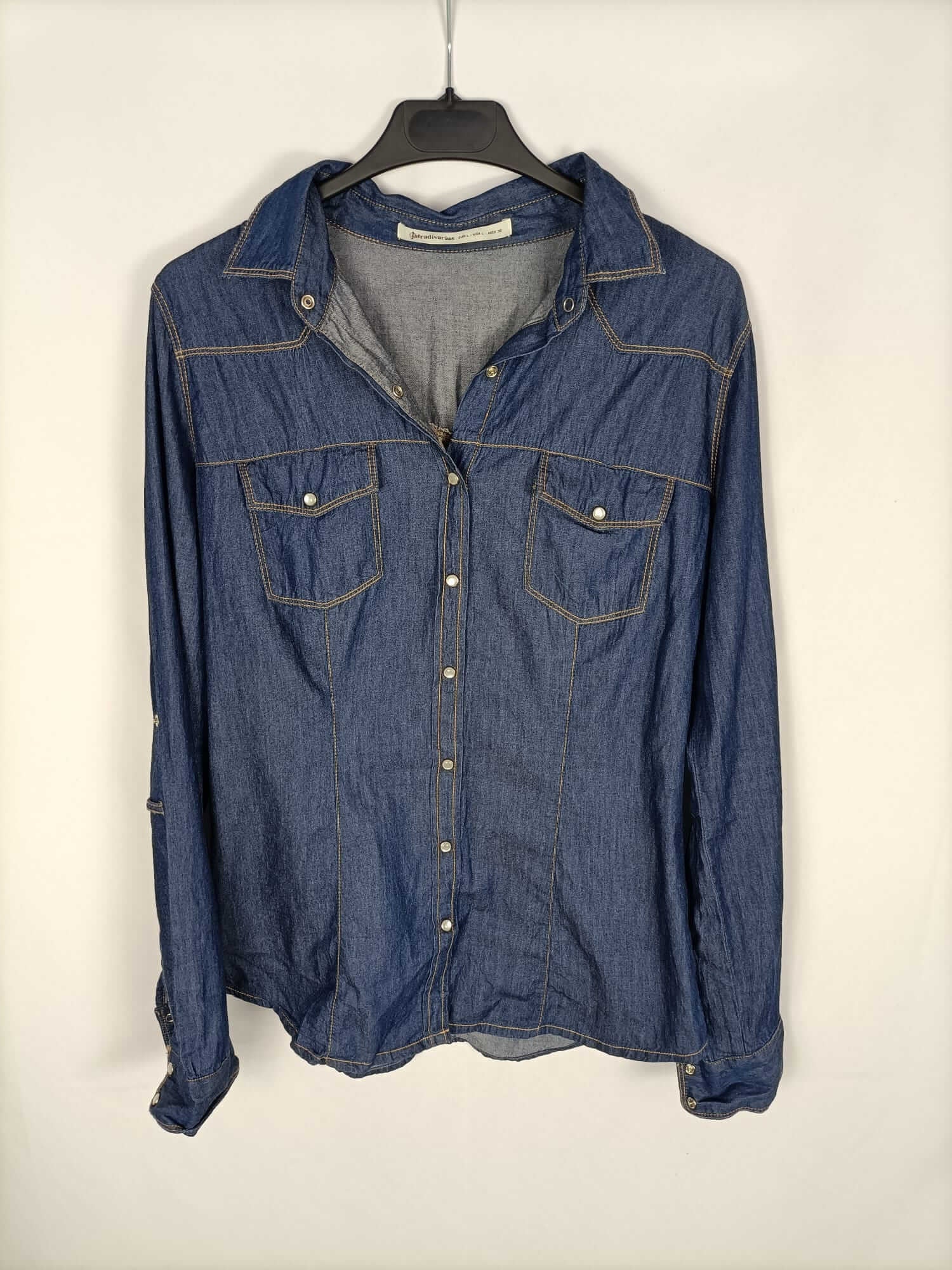 STRADIVARIUS.Camisa denim oscura T.L
