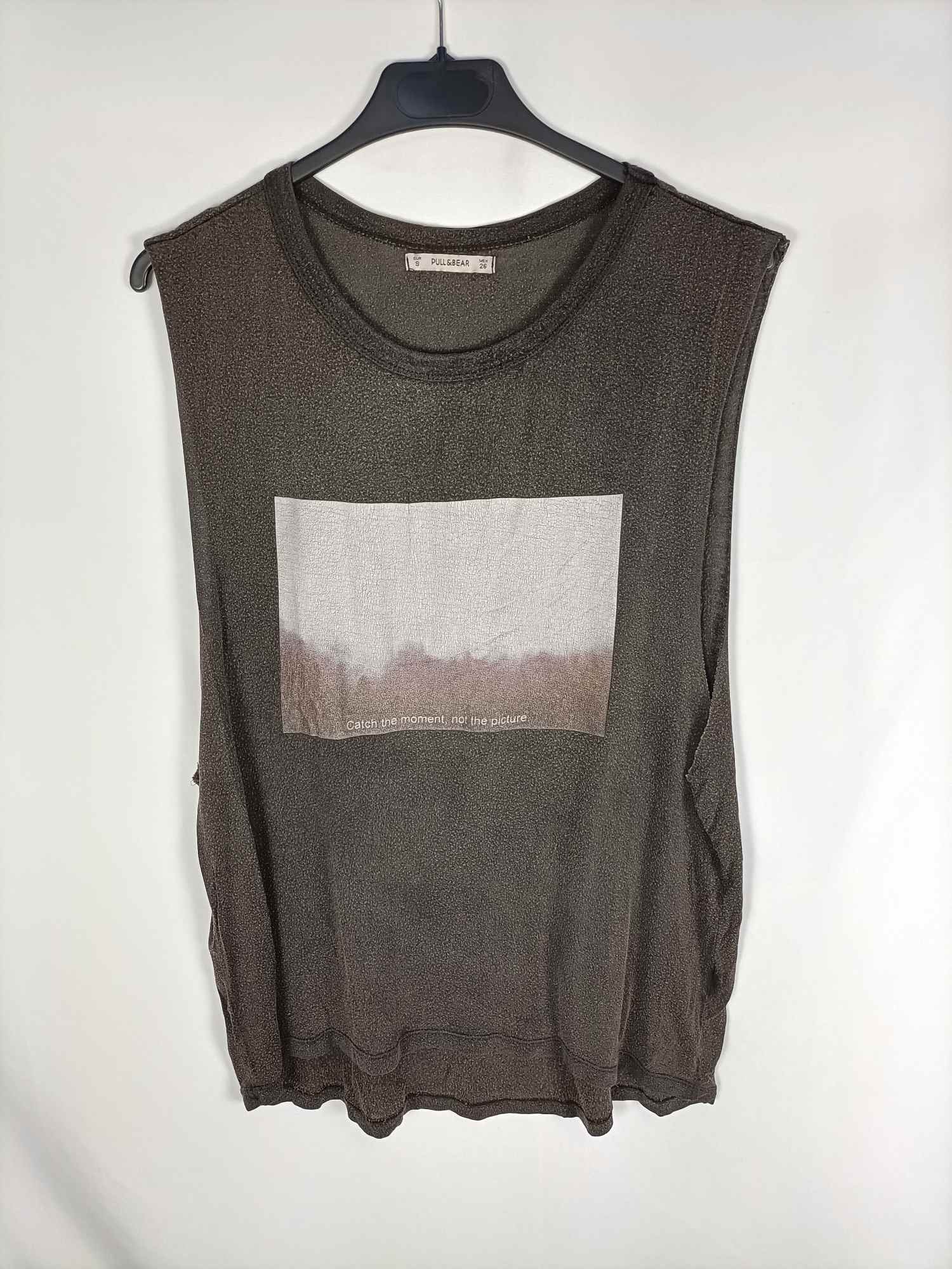 PULL& BEAR.Camiseta efecto desgastado T.s