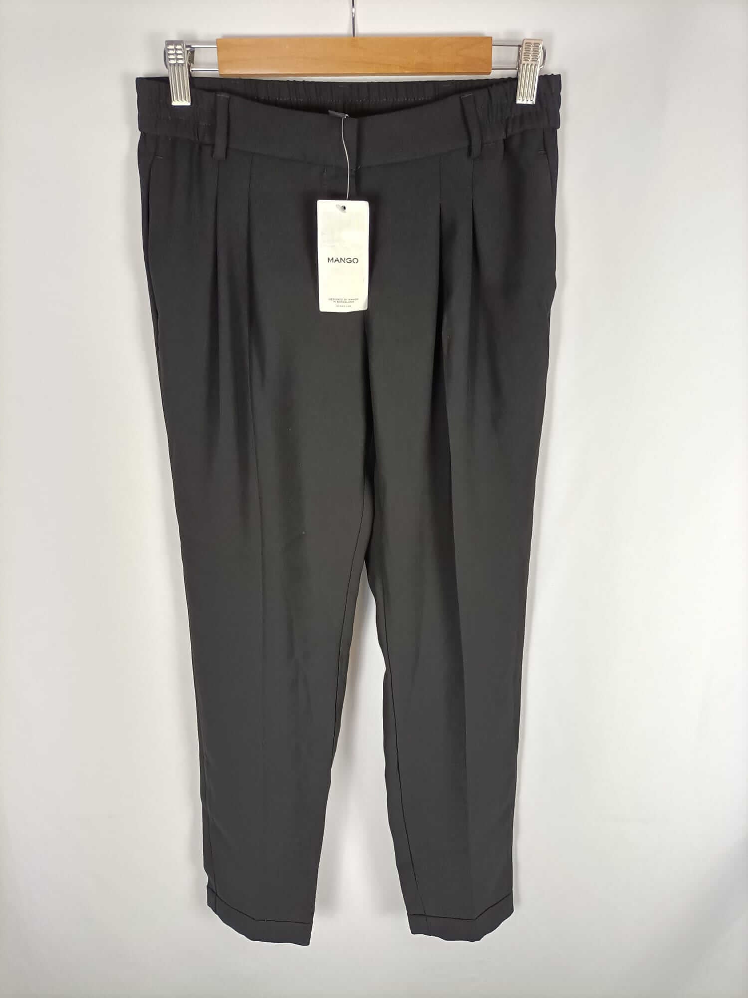 MANGO.Pantalón negro vestir T.36