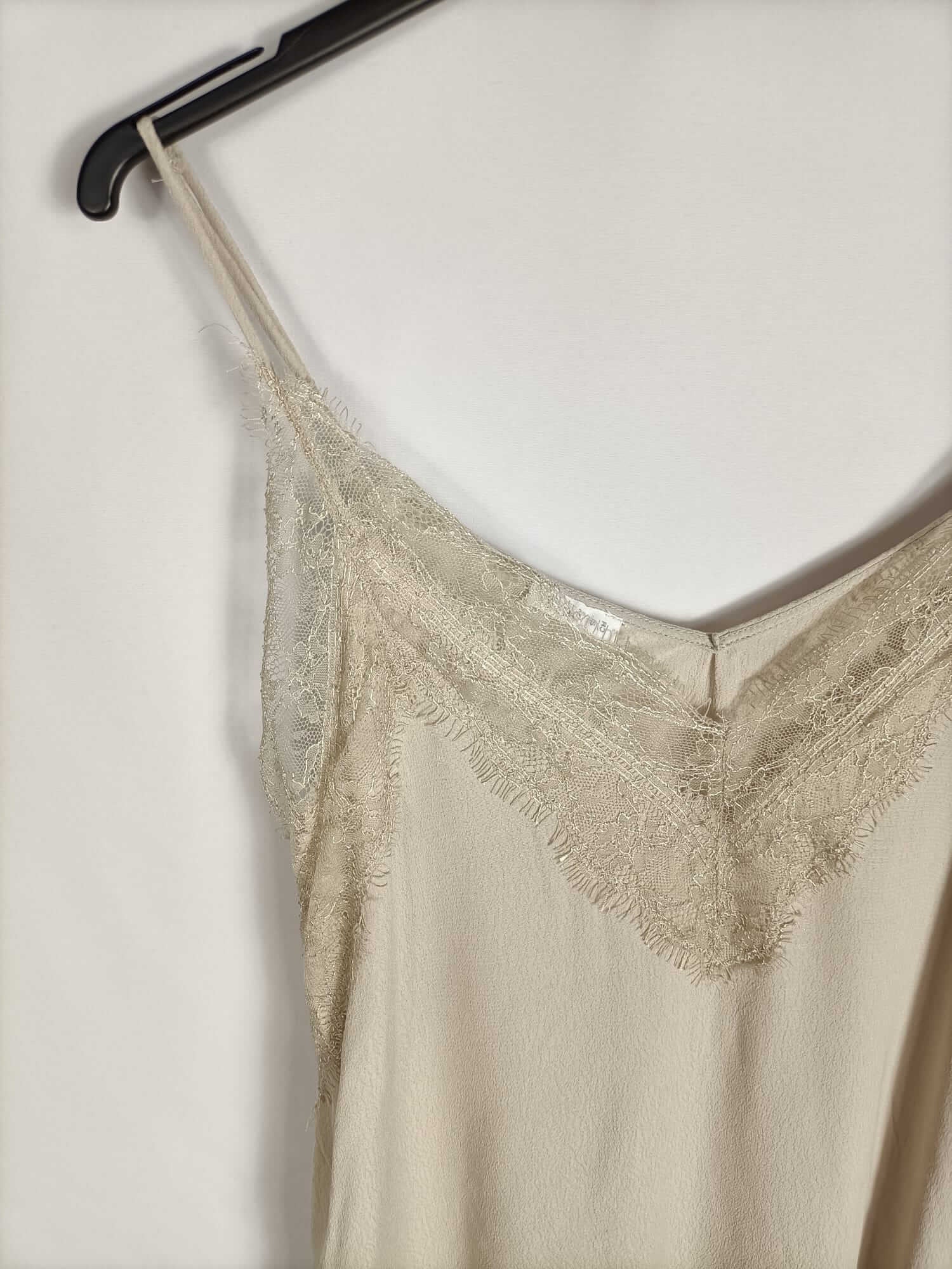 OYSHO. Top beige lencero T.s
